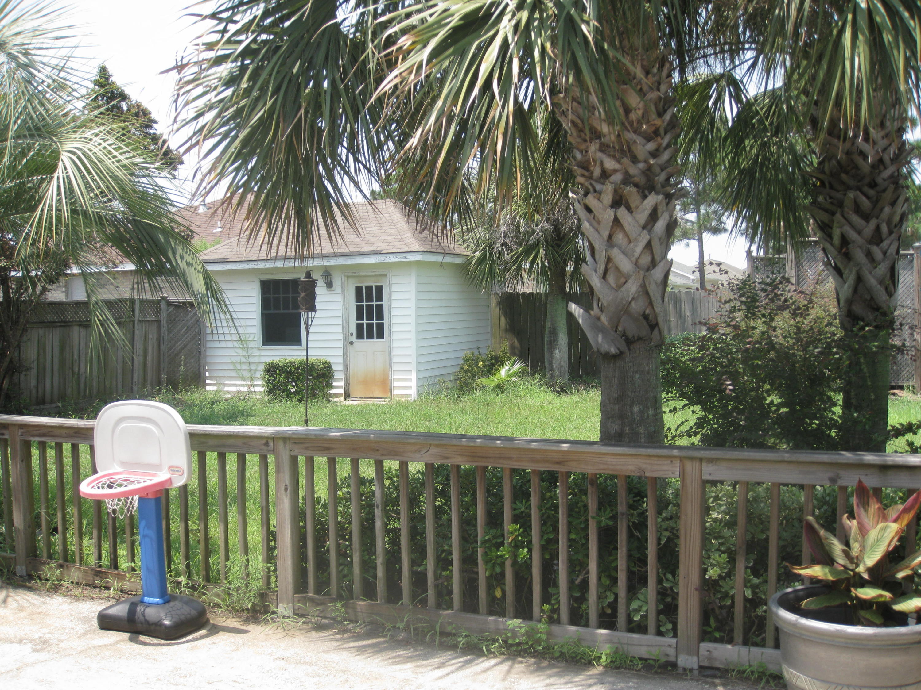 ASHBERRY WOODS - Residential