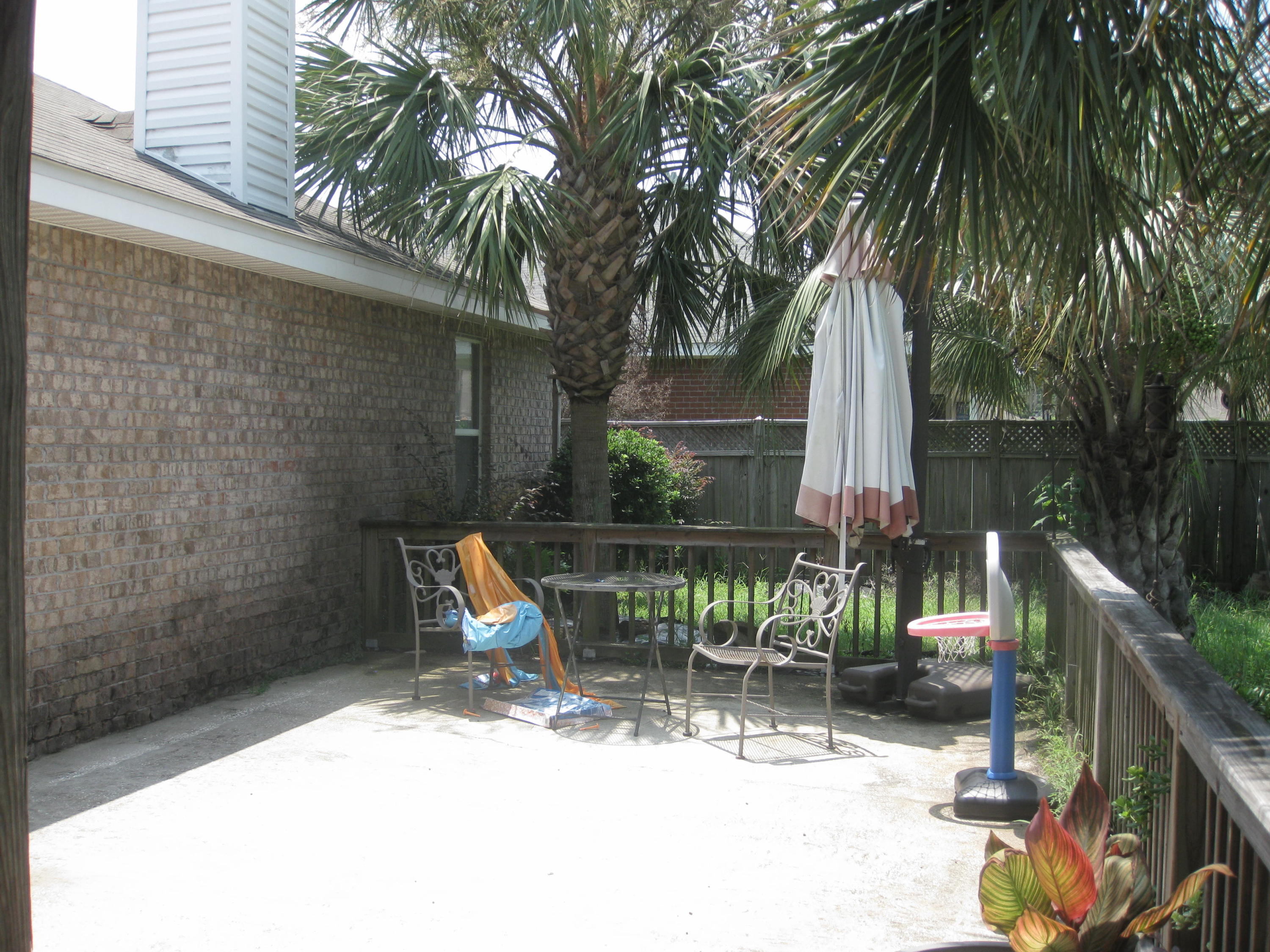 ASHBERRY WOODS - Residential