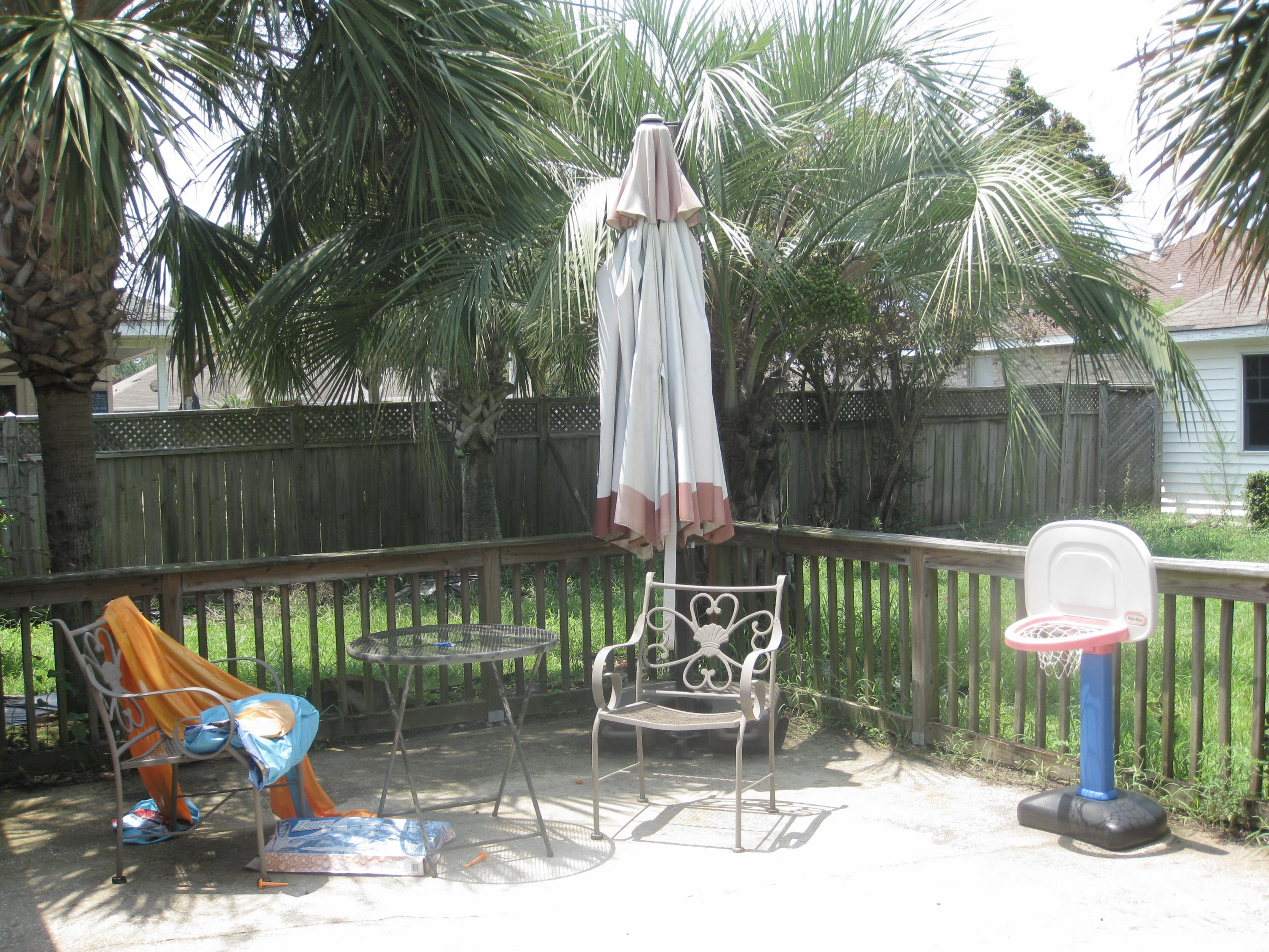 ASHBERRY WOODS - Residential