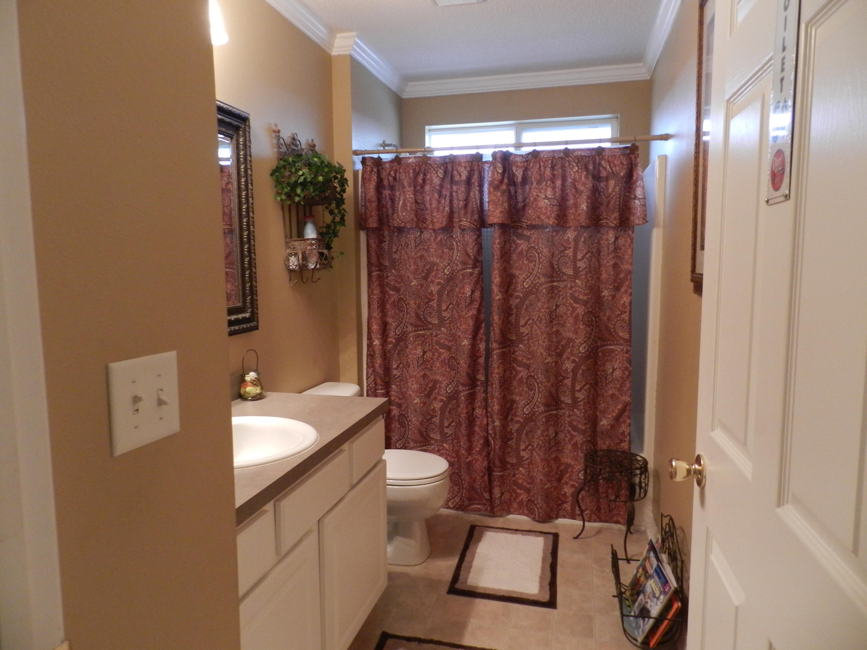 ASHBERRY WOODS - Residential