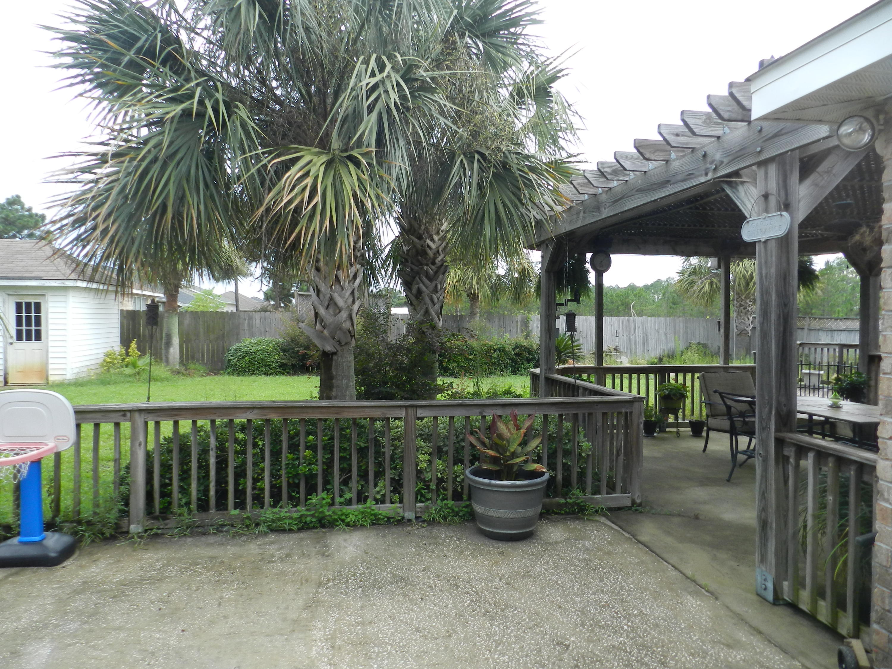 ASHBERRY WOODS - Residential