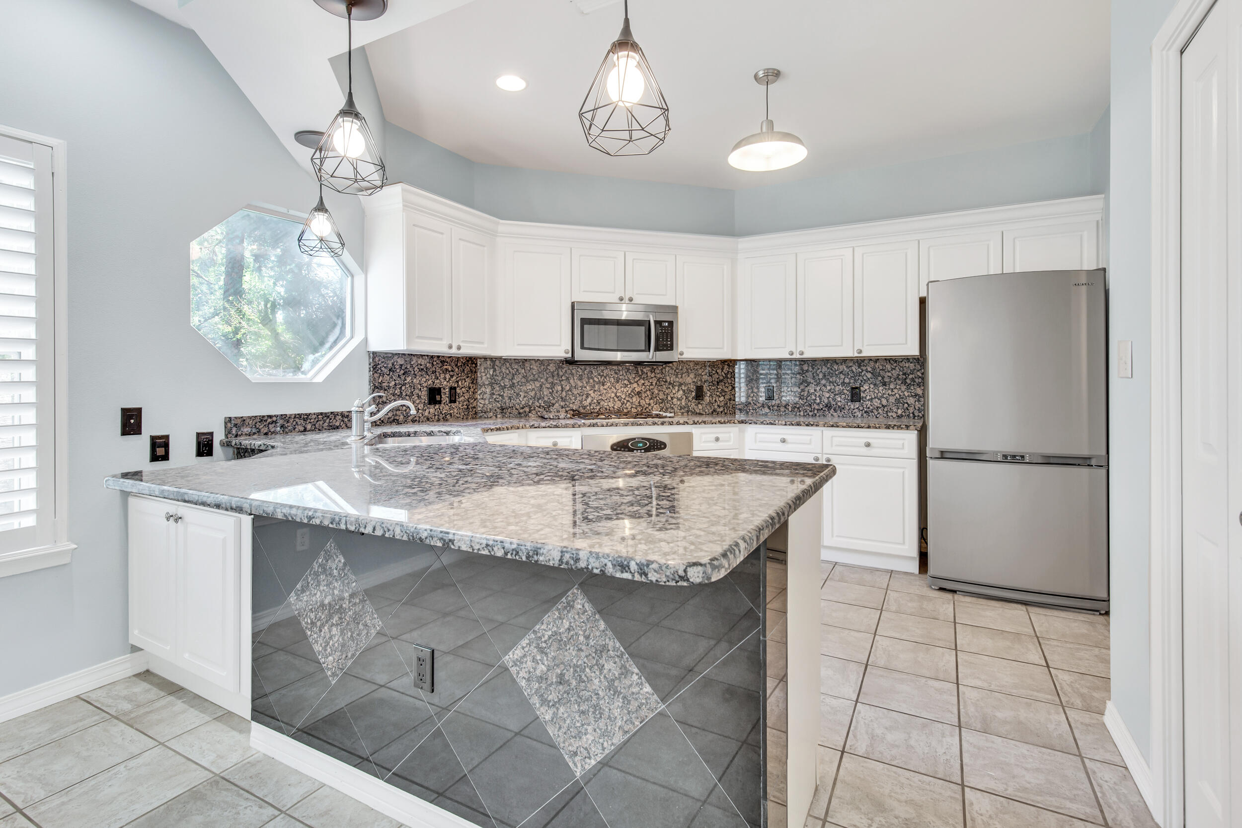 EMERALD BAY PH 1A - Residential