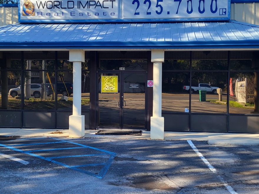 Retail/office unit on Hwy. 98 right next to Mary Esther Elementary School. Has 2 large open rooms, small office, 2 restrooms, and large storage room in rear. Entrance from Hwy 98 and Mary Esther Blvd.