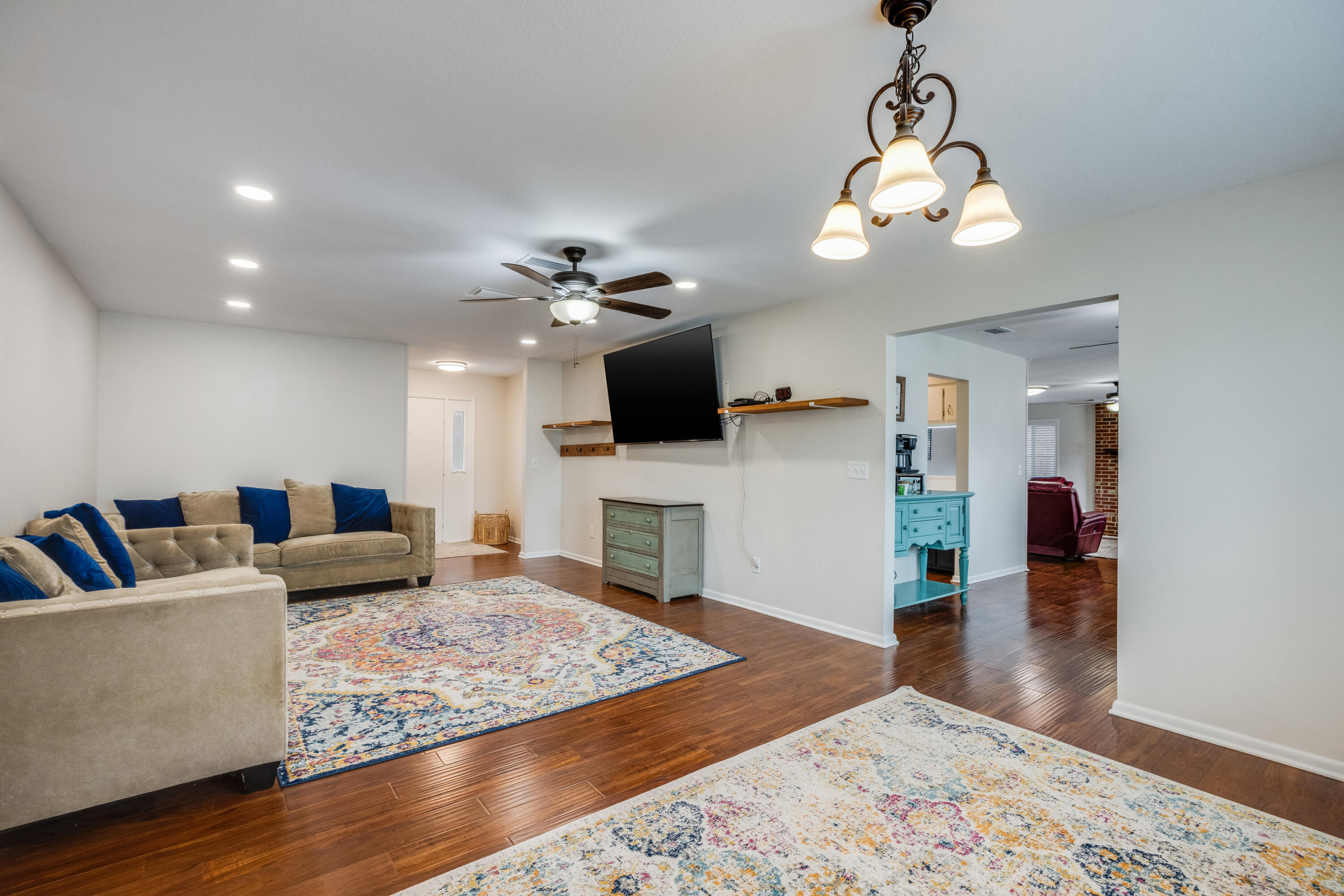 VALPARAISO PINECREST 6 - Residential