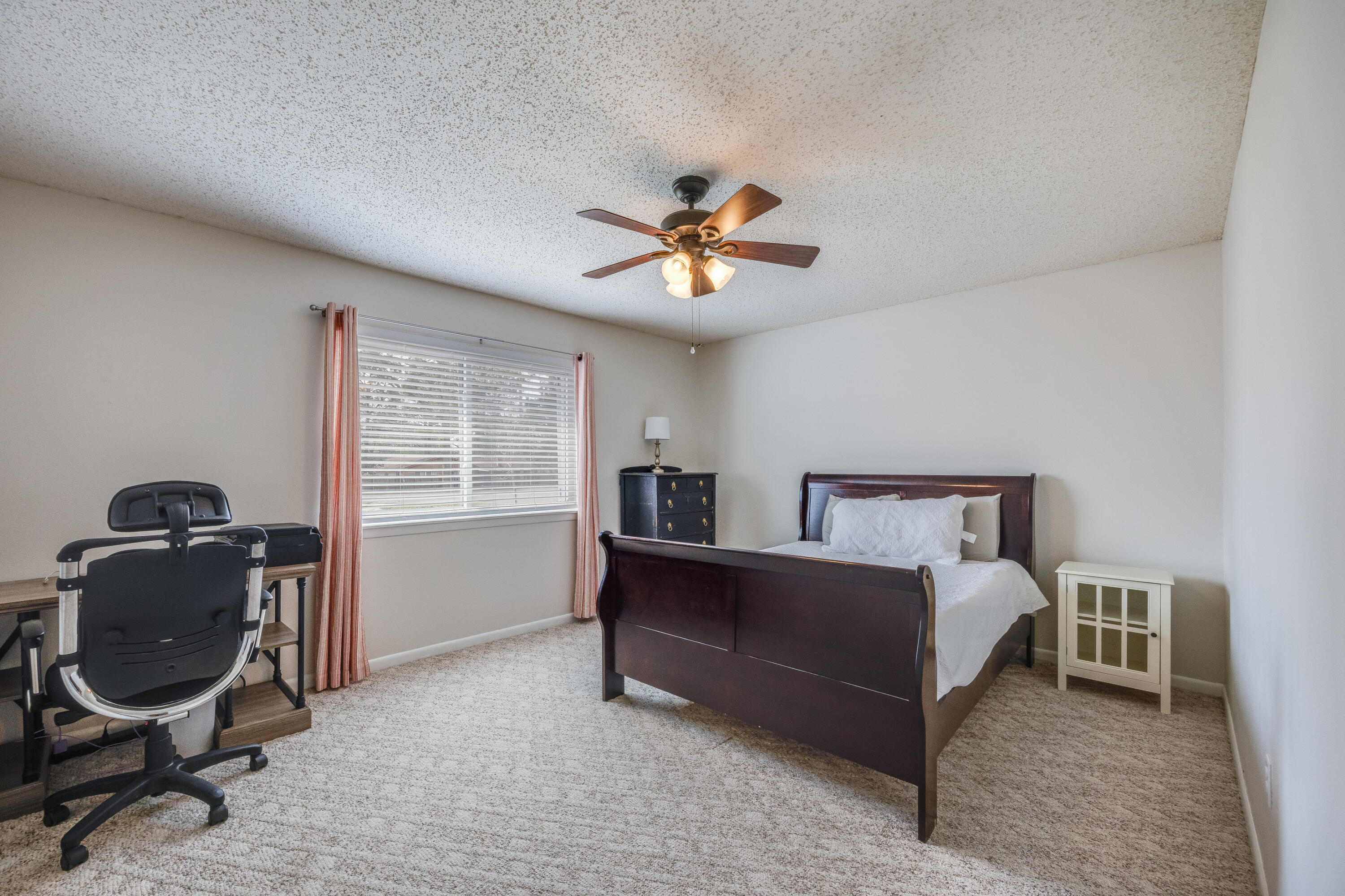 VALPARAISO PINECREST 6 - Residential