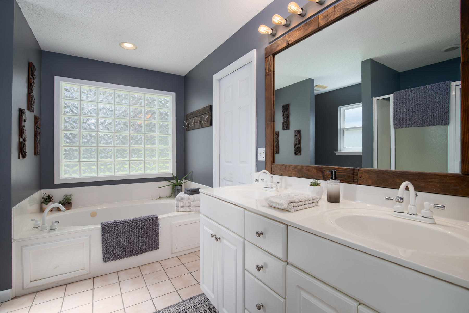 Yacht Club Estates - Residential