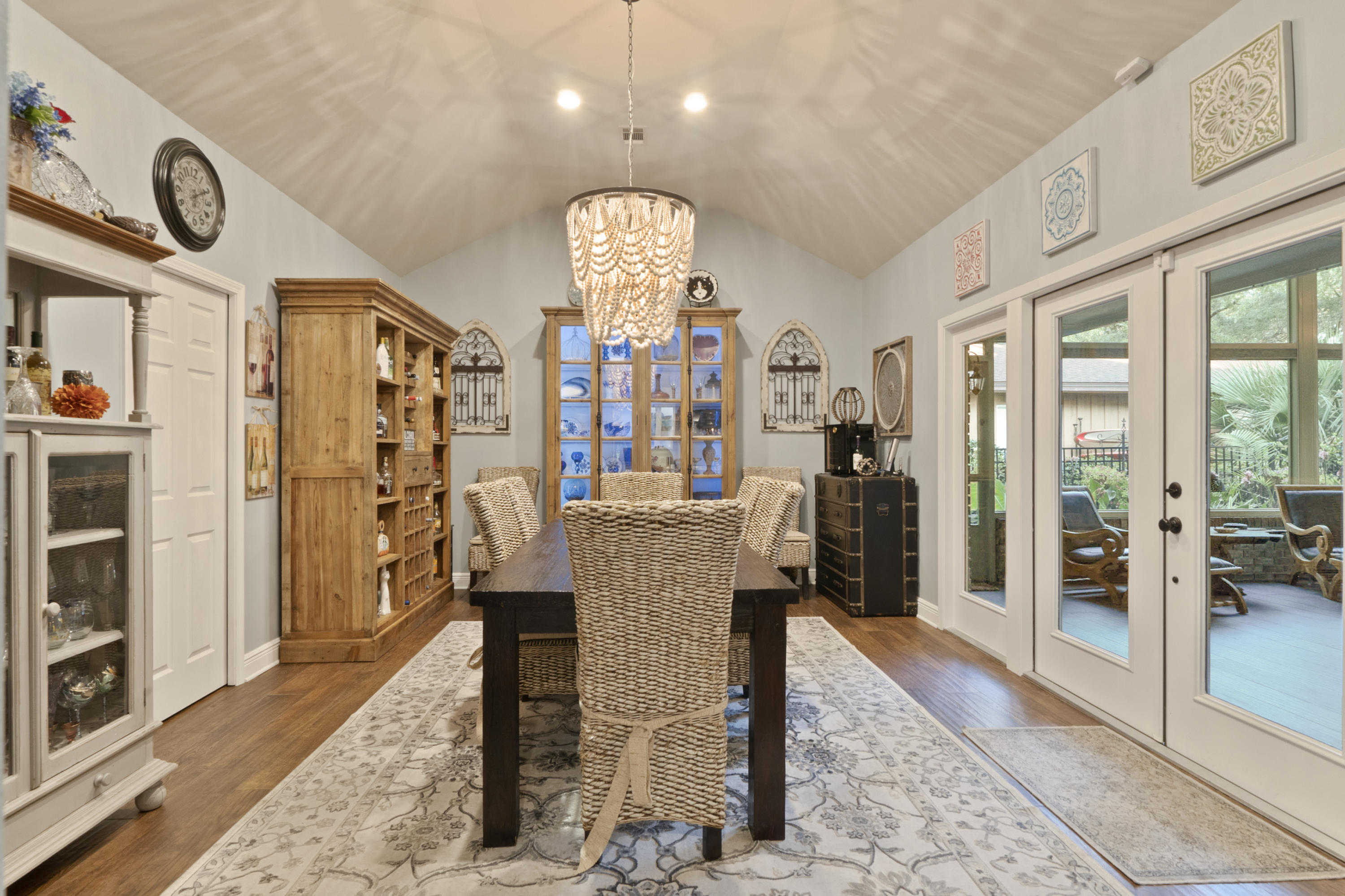 BAYOU POQUITO - Residential