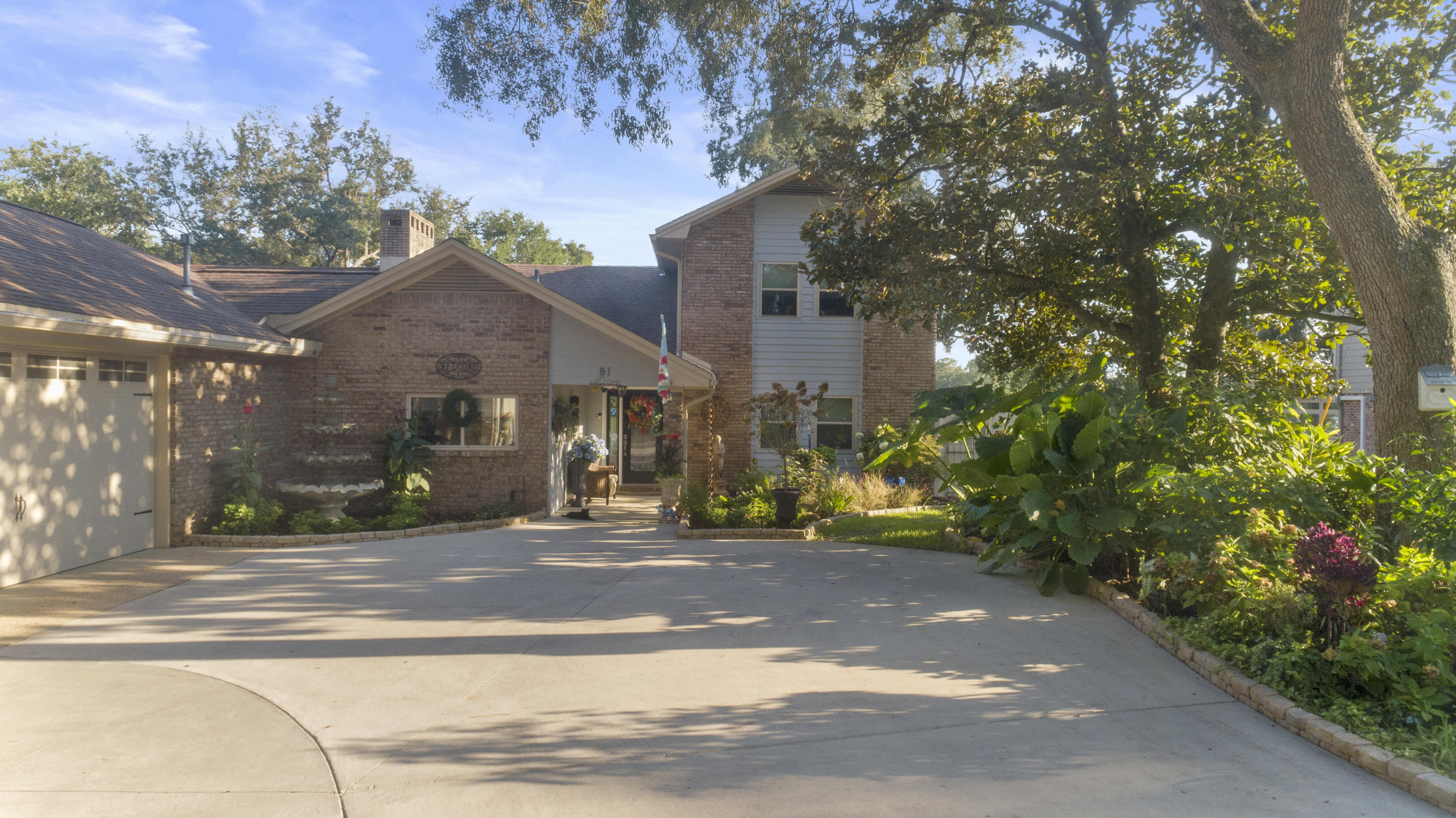 BAYOU POQUITO - Residential