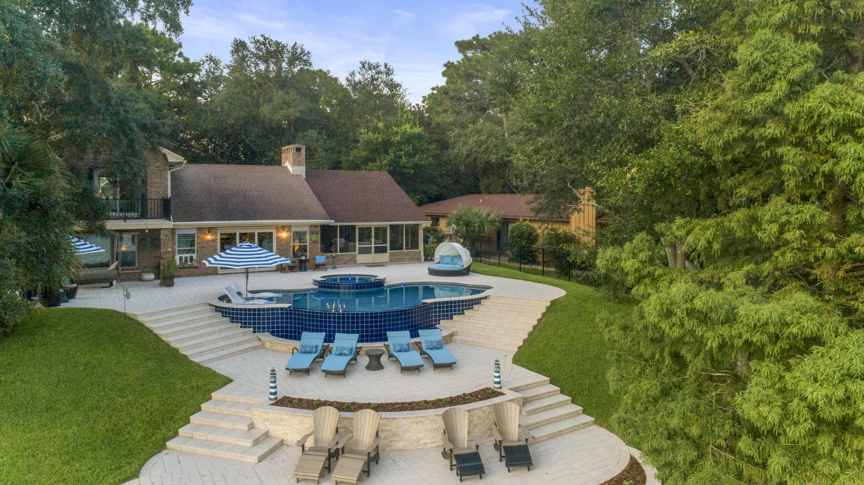 BAYOU POQUITO - Residential