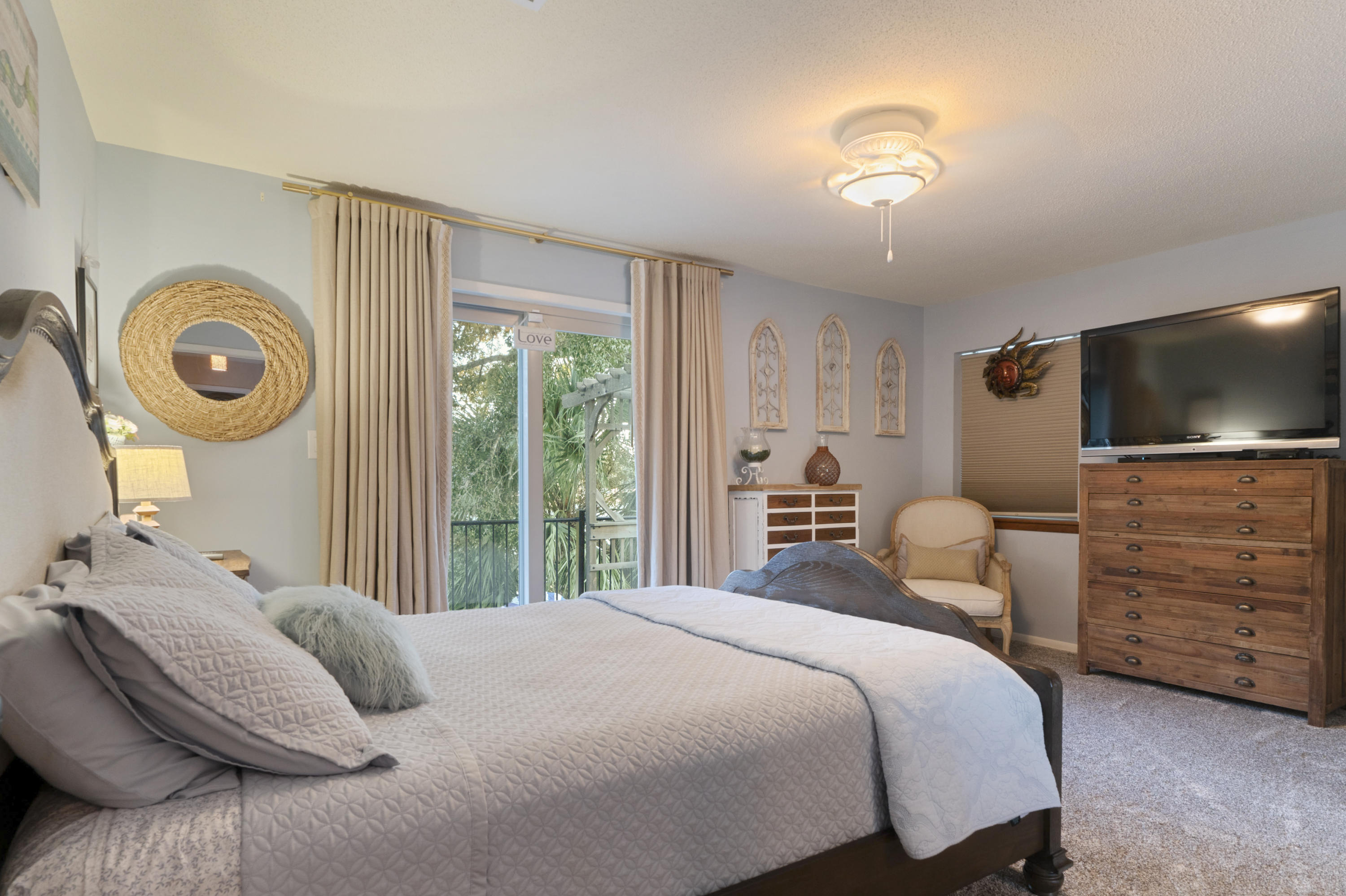 BAYOU POQUITO - Residential