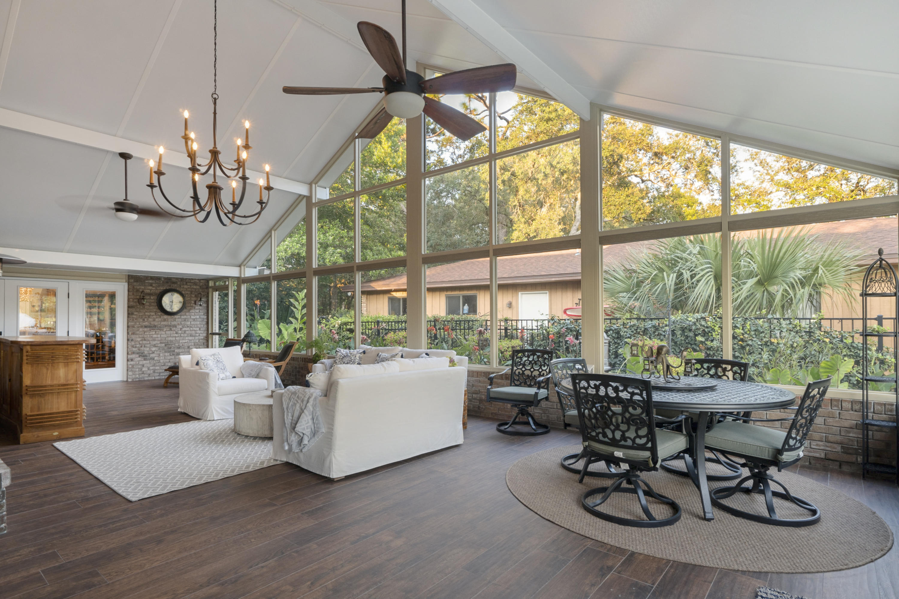 BAYOU POQUITO - Residential