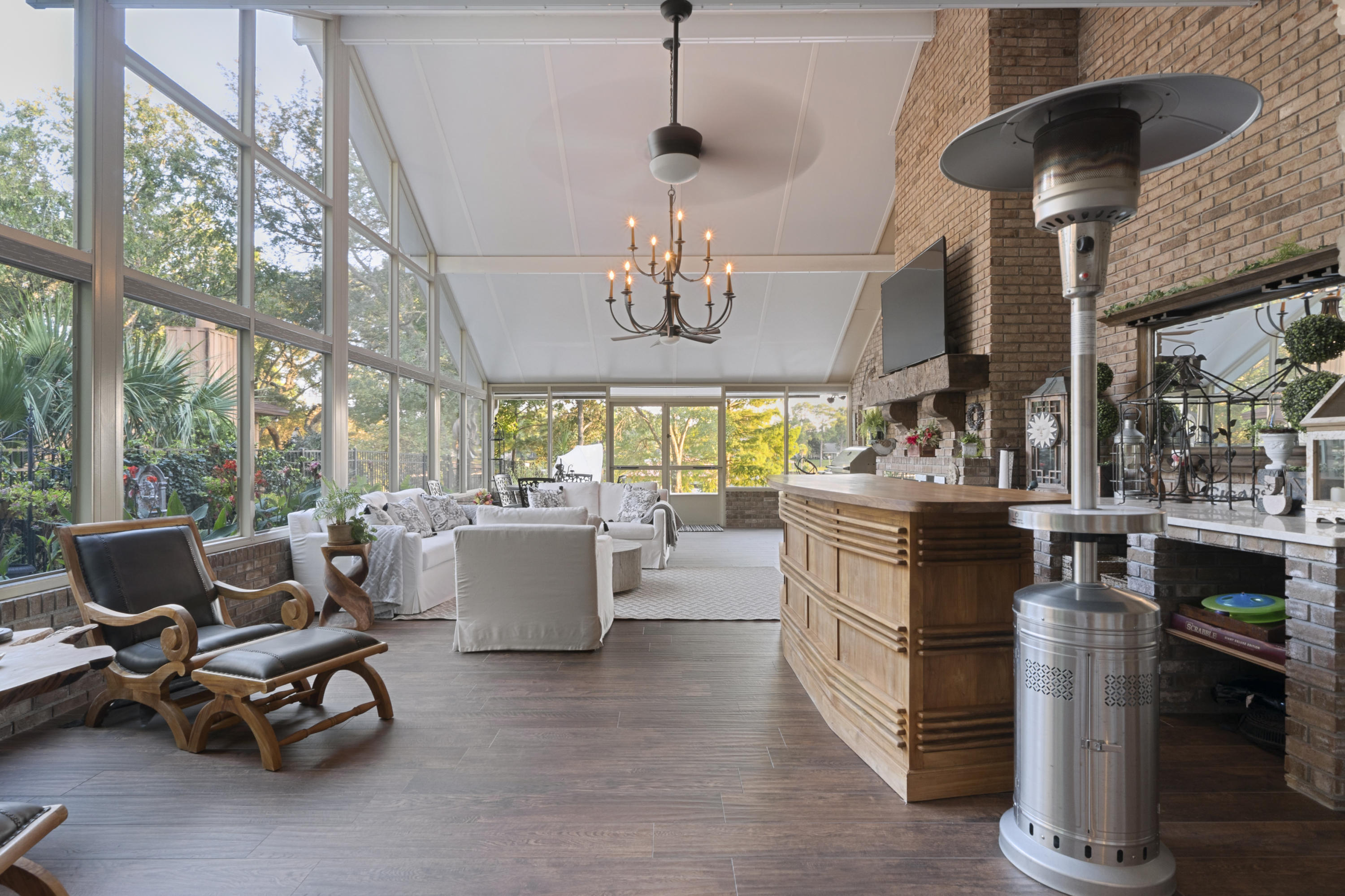 BAYOU POQUITO - Residential