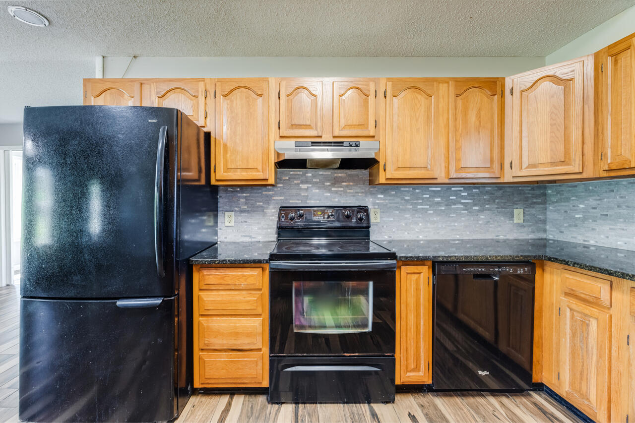 BAKER HEIGHTS - Residential