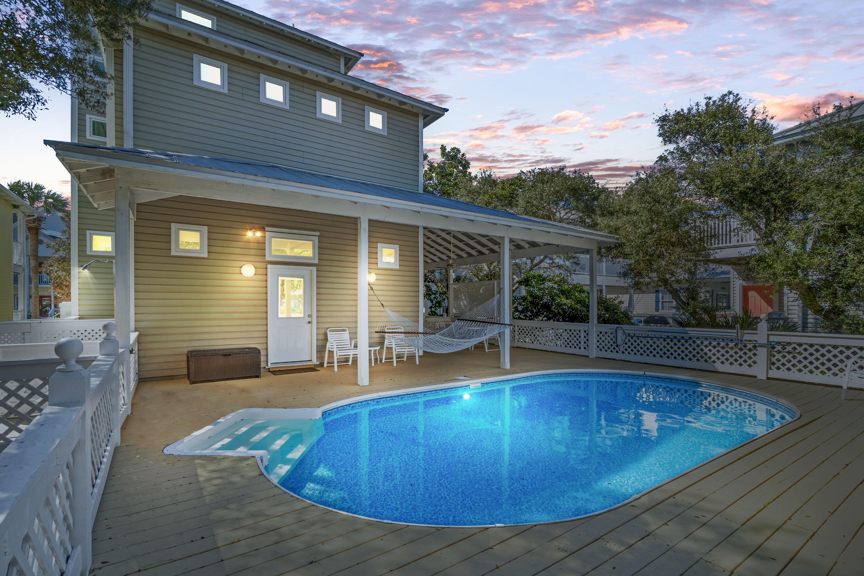 CRYSTAL BEACH - Residential