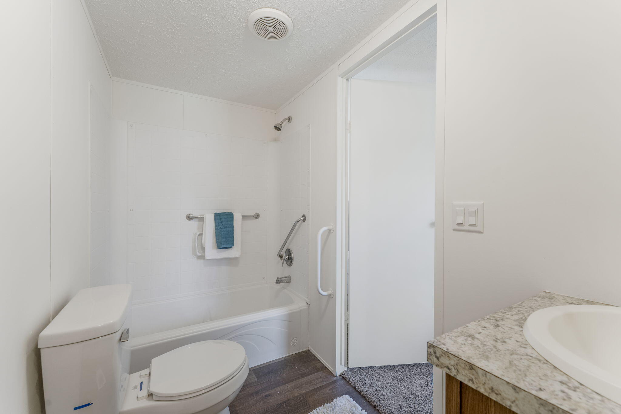 OAKWOOD HILLS - Residential