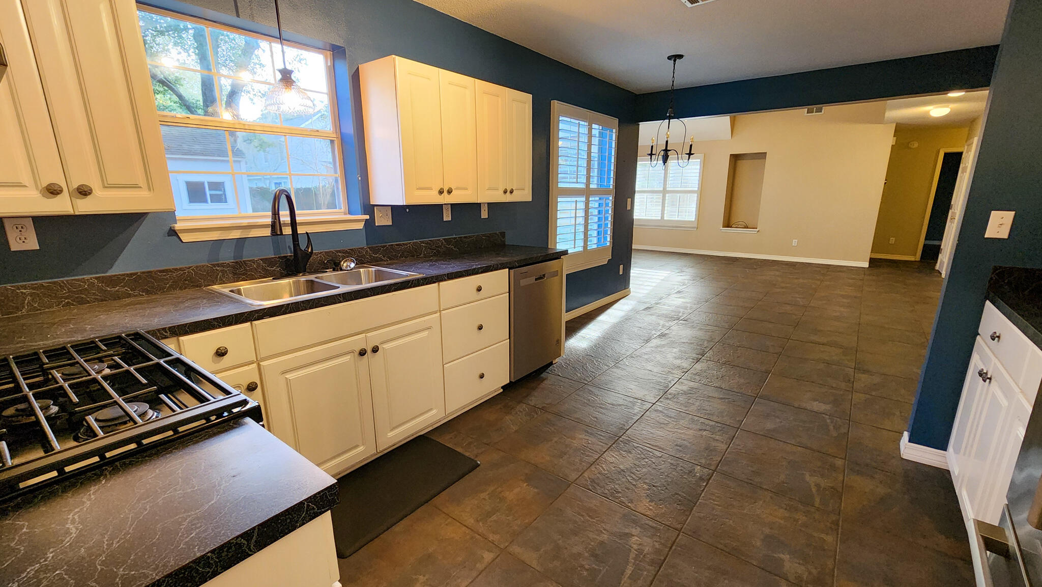 PALM SHORES - Residential