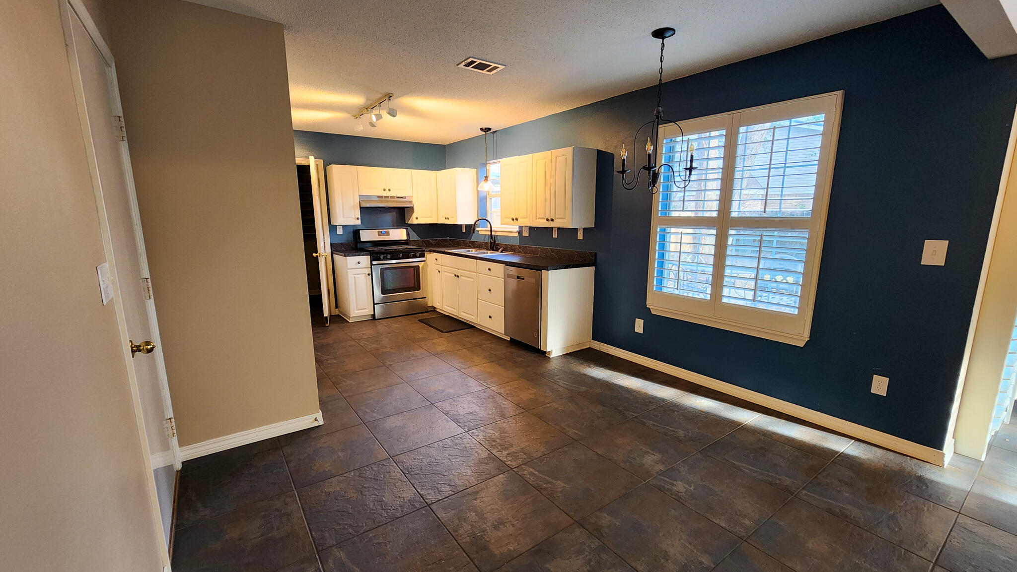 PALM SHORES - Residential