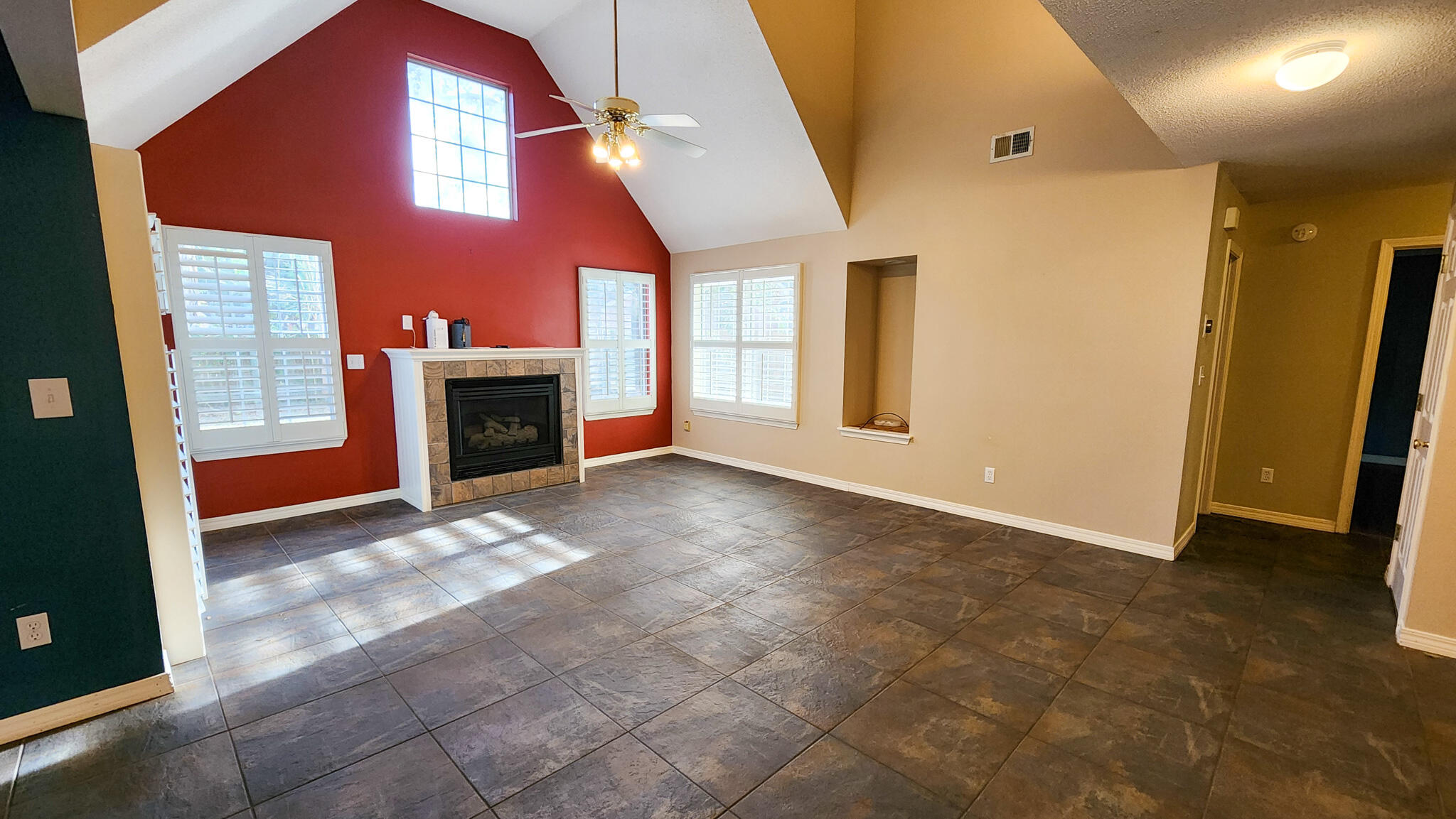 PALM SHORES - Residential