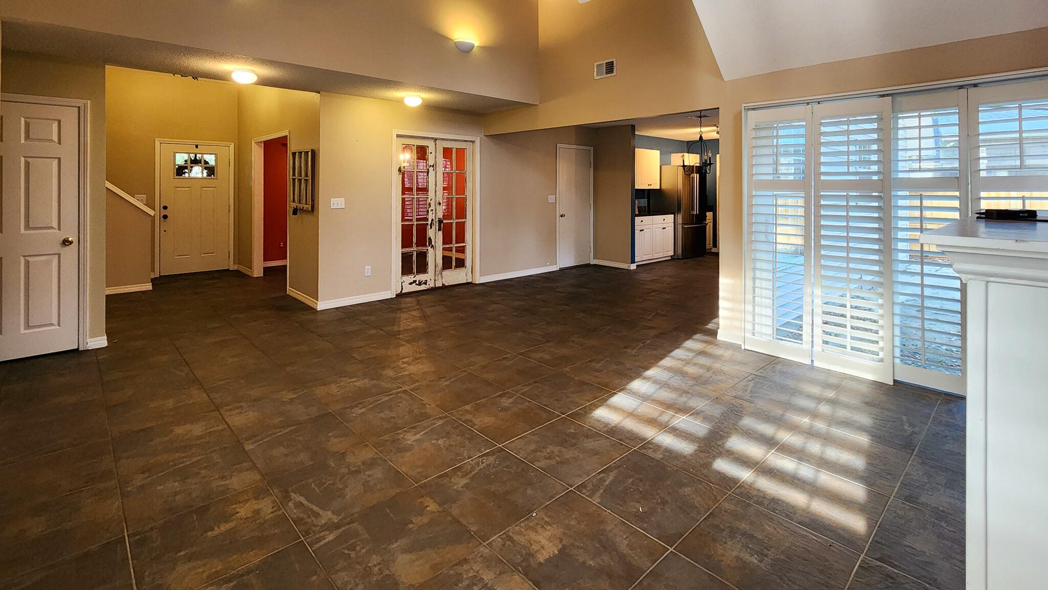 PALM SHORES - Residential