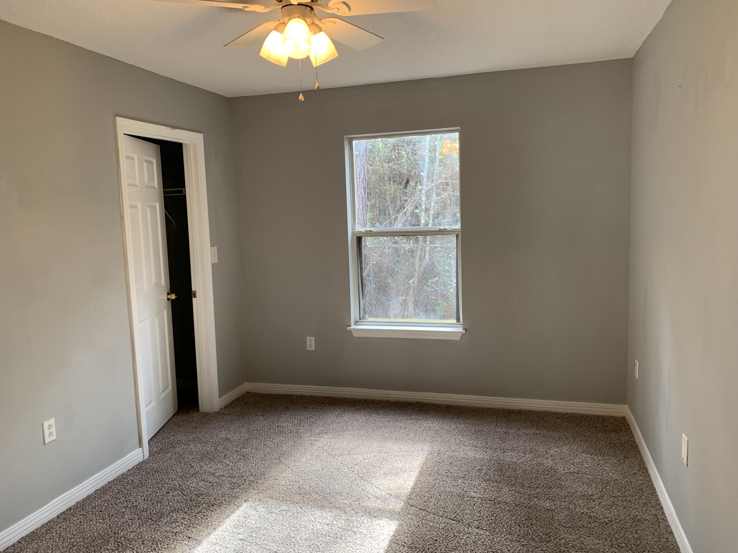 FREEPORT VILLAGE - Residential Lease