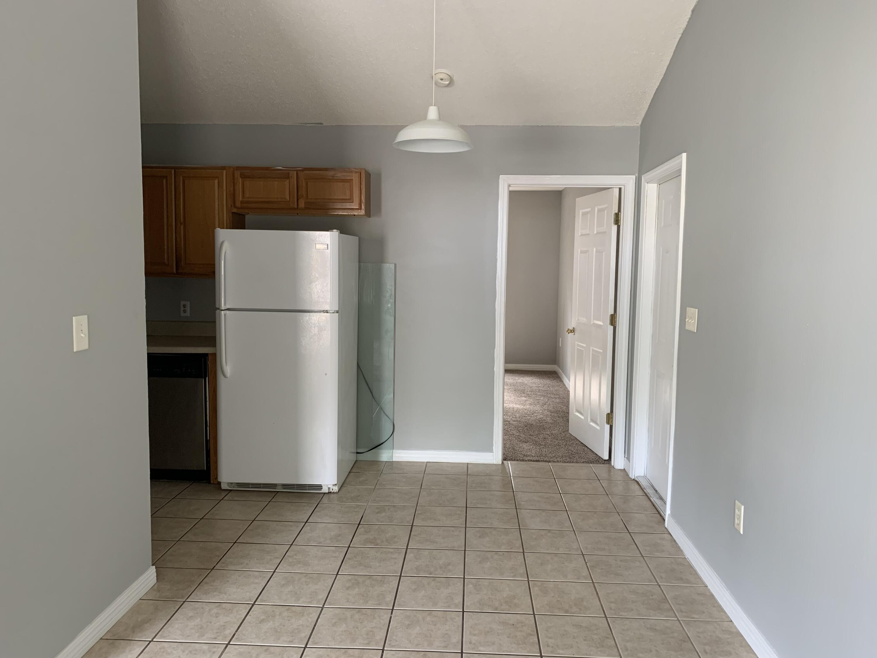 FREEPORT VILLAGE - Residential Lease