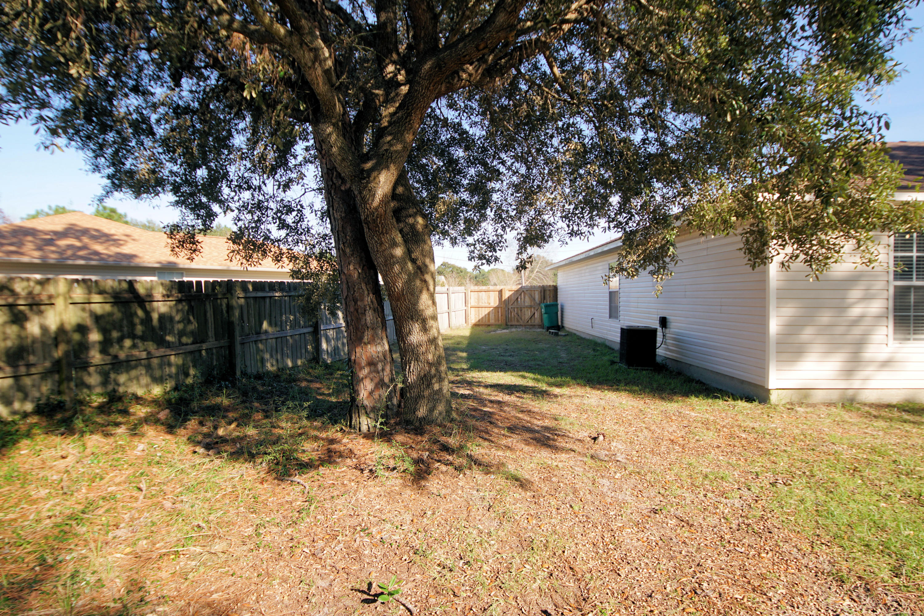 ROSS CROSSING - Residential