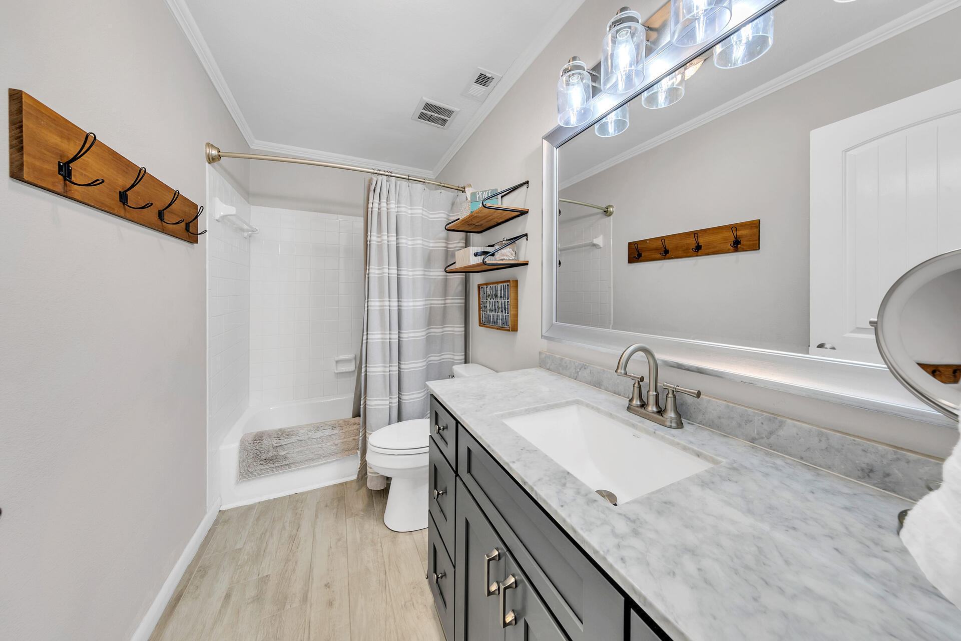 BAYOU VILLAGE CONDO PH 1 - Residential