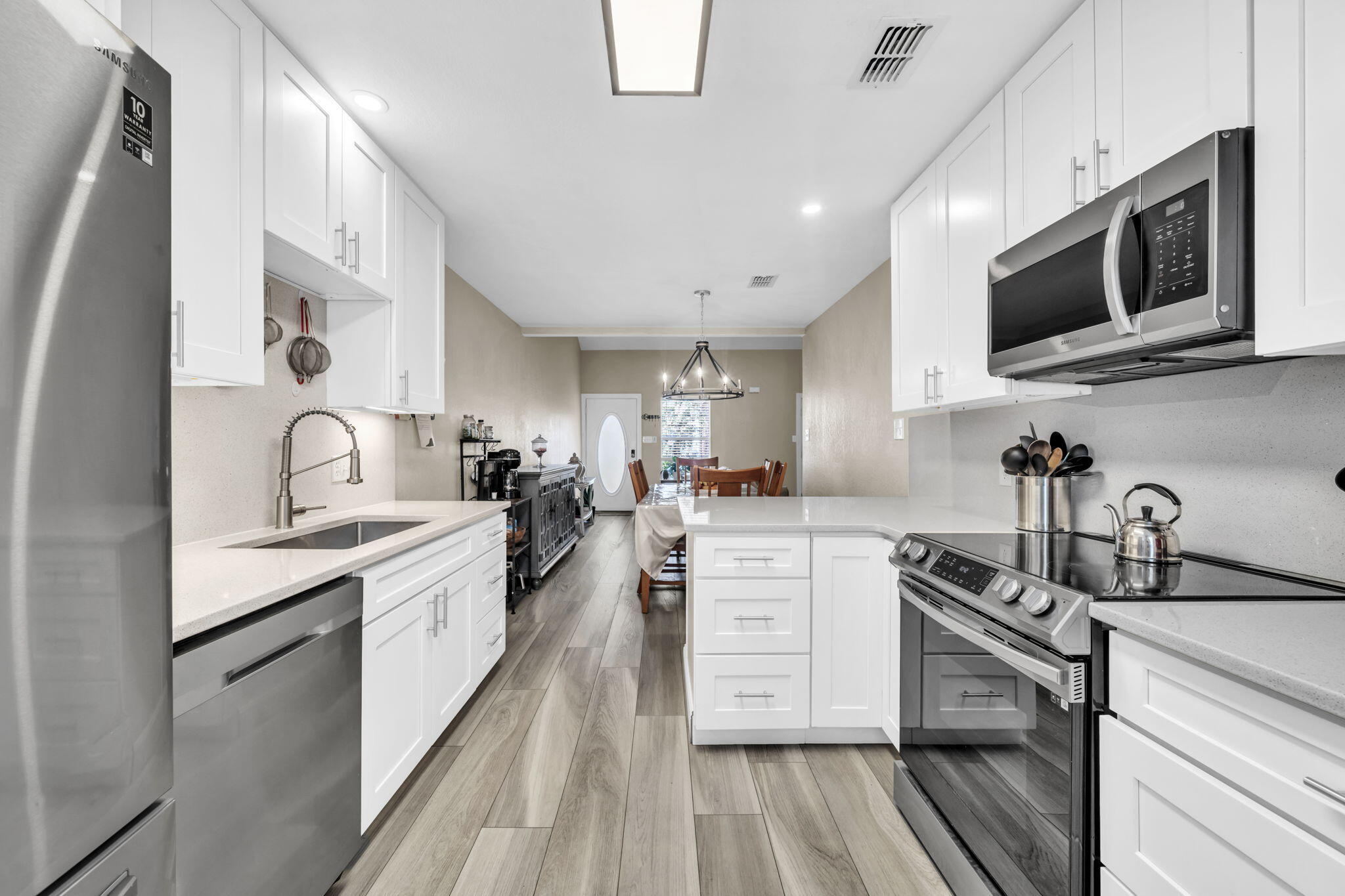 QUAIL RUN TOWNHOMES - Residential