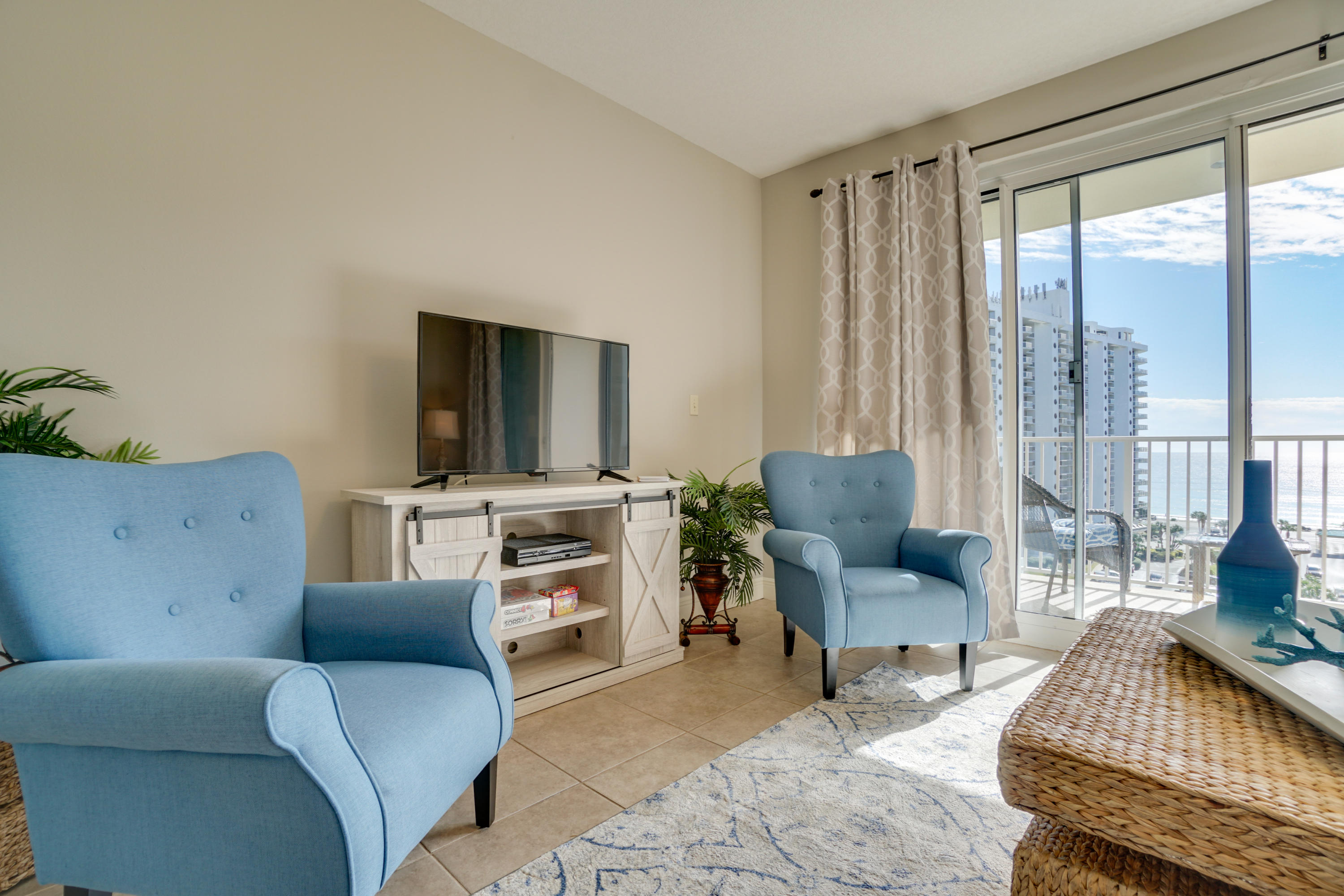 ARIEL DUNES I - Residential