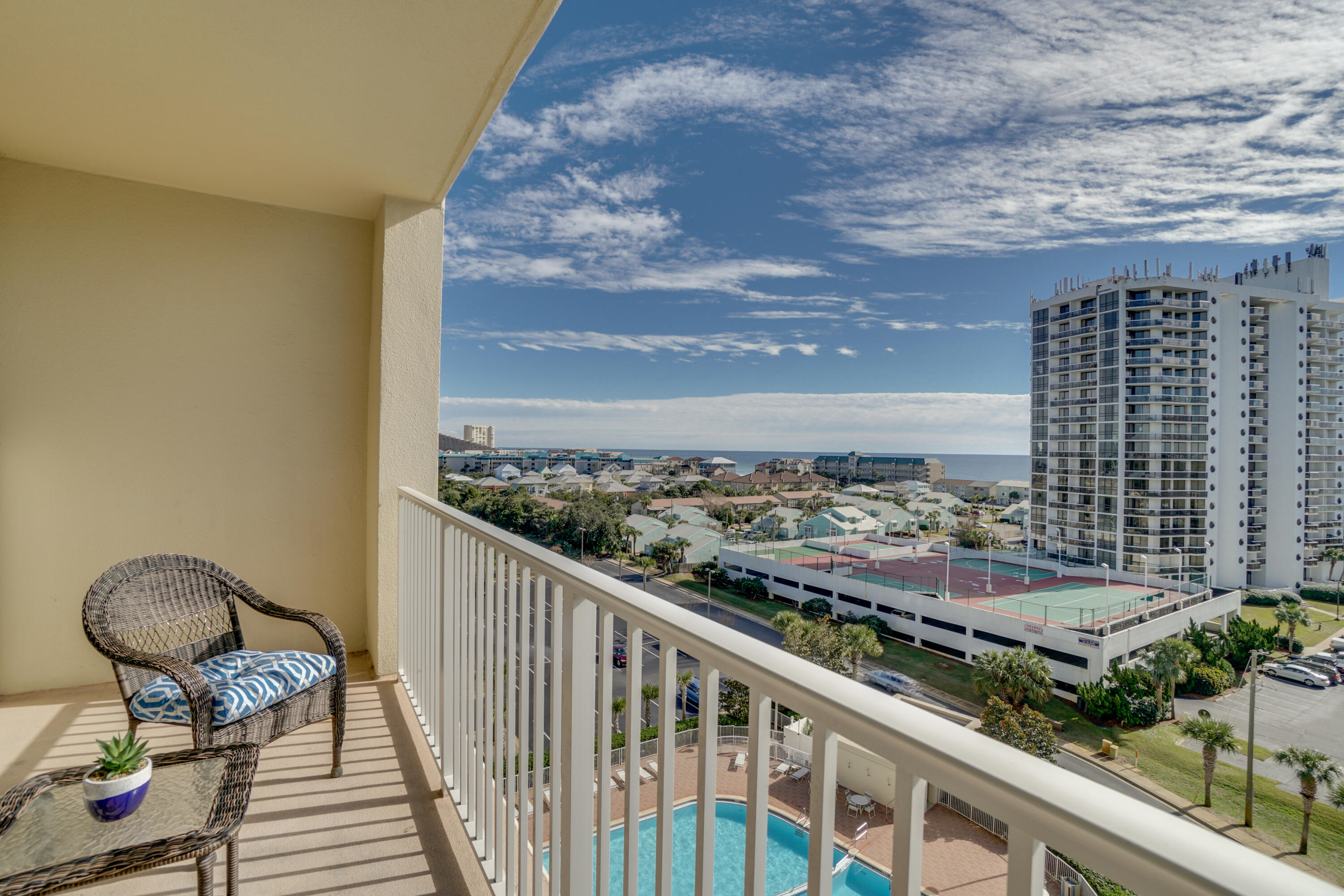 ARIEL DUNES I - Residential