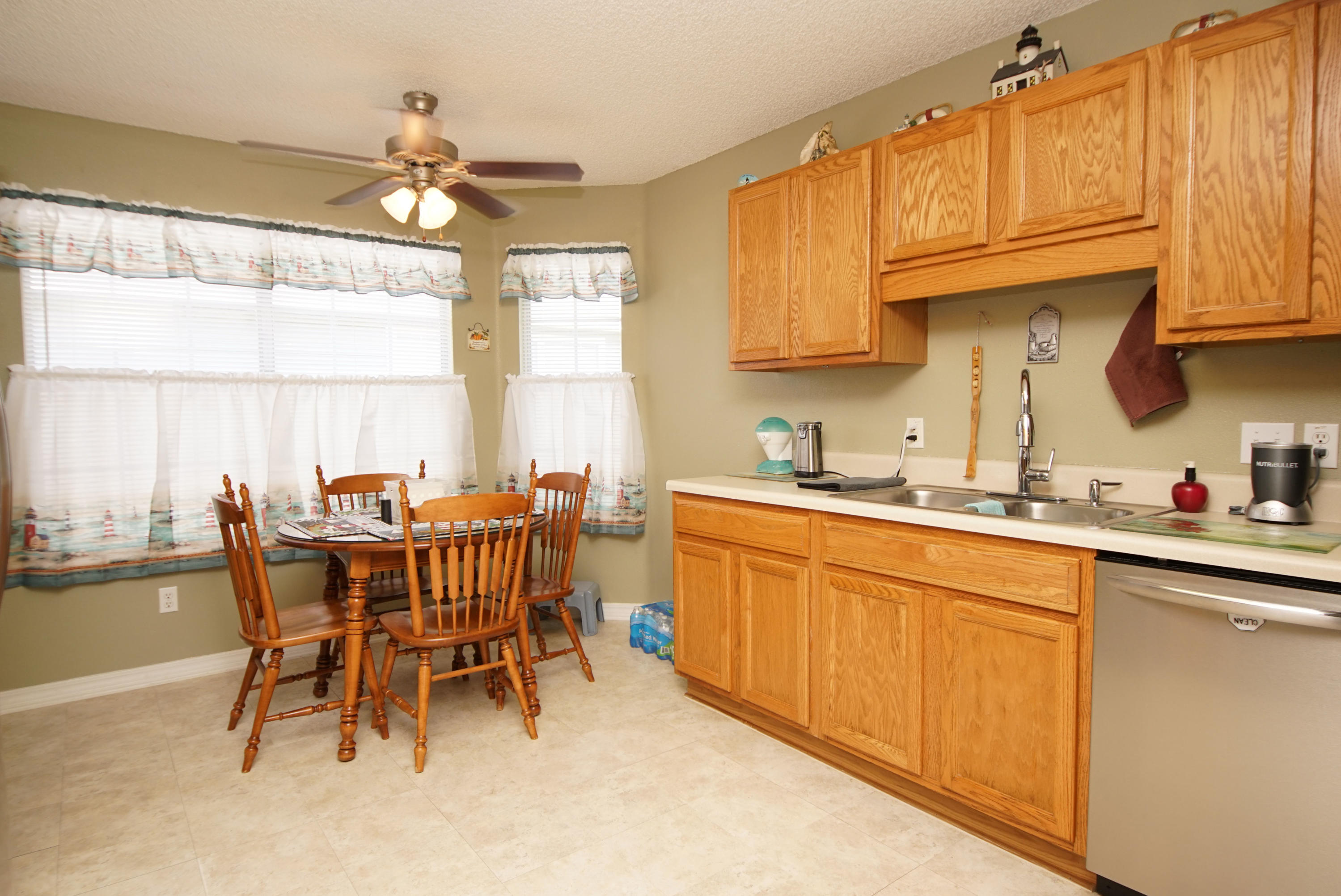 LIGHTHOUSE POINTE UNIT 3 - Residential