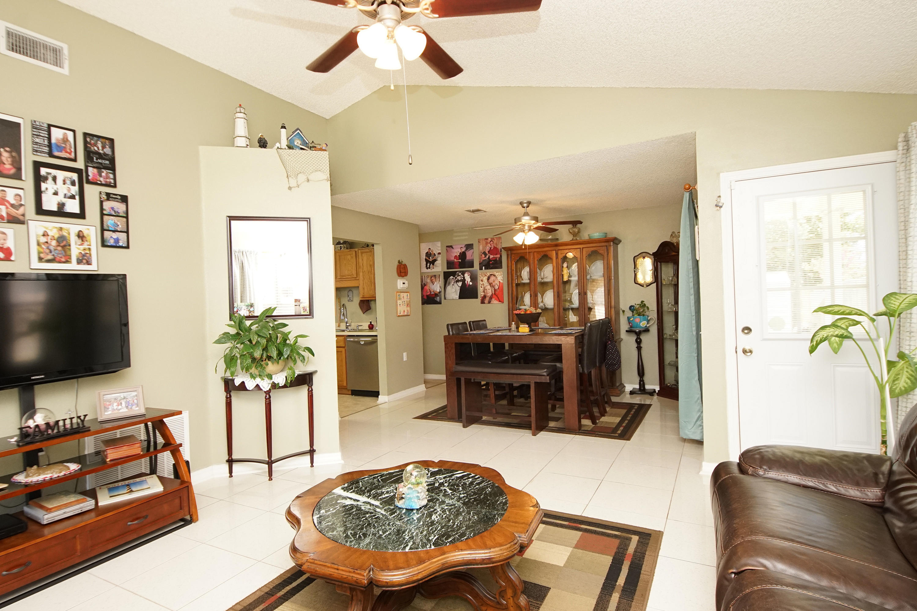 LIGHTHOUSE POINTE UNIT 3 - Residential