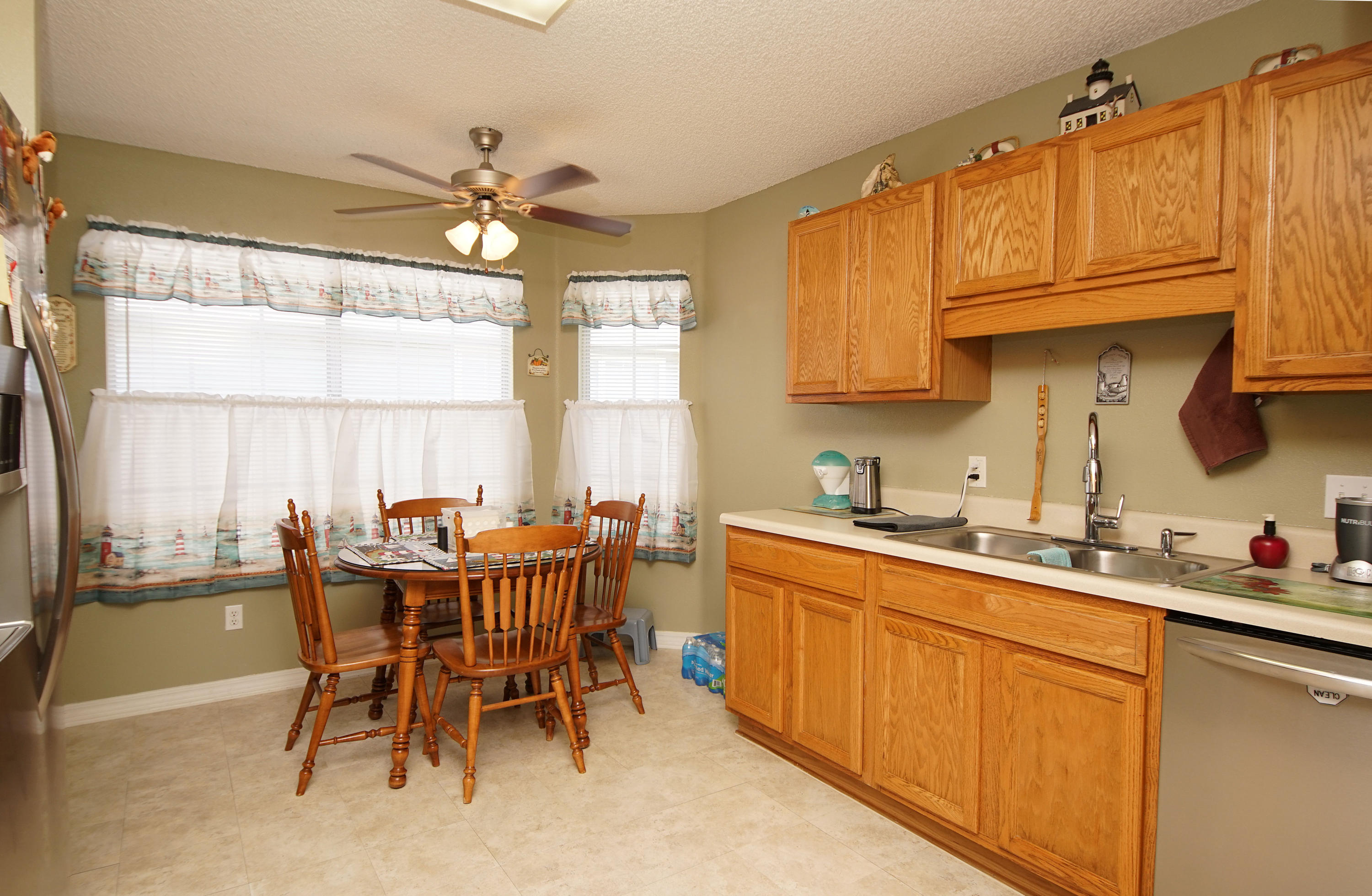 LIGHTHOUSE POINTE UNIT 3 - Residential