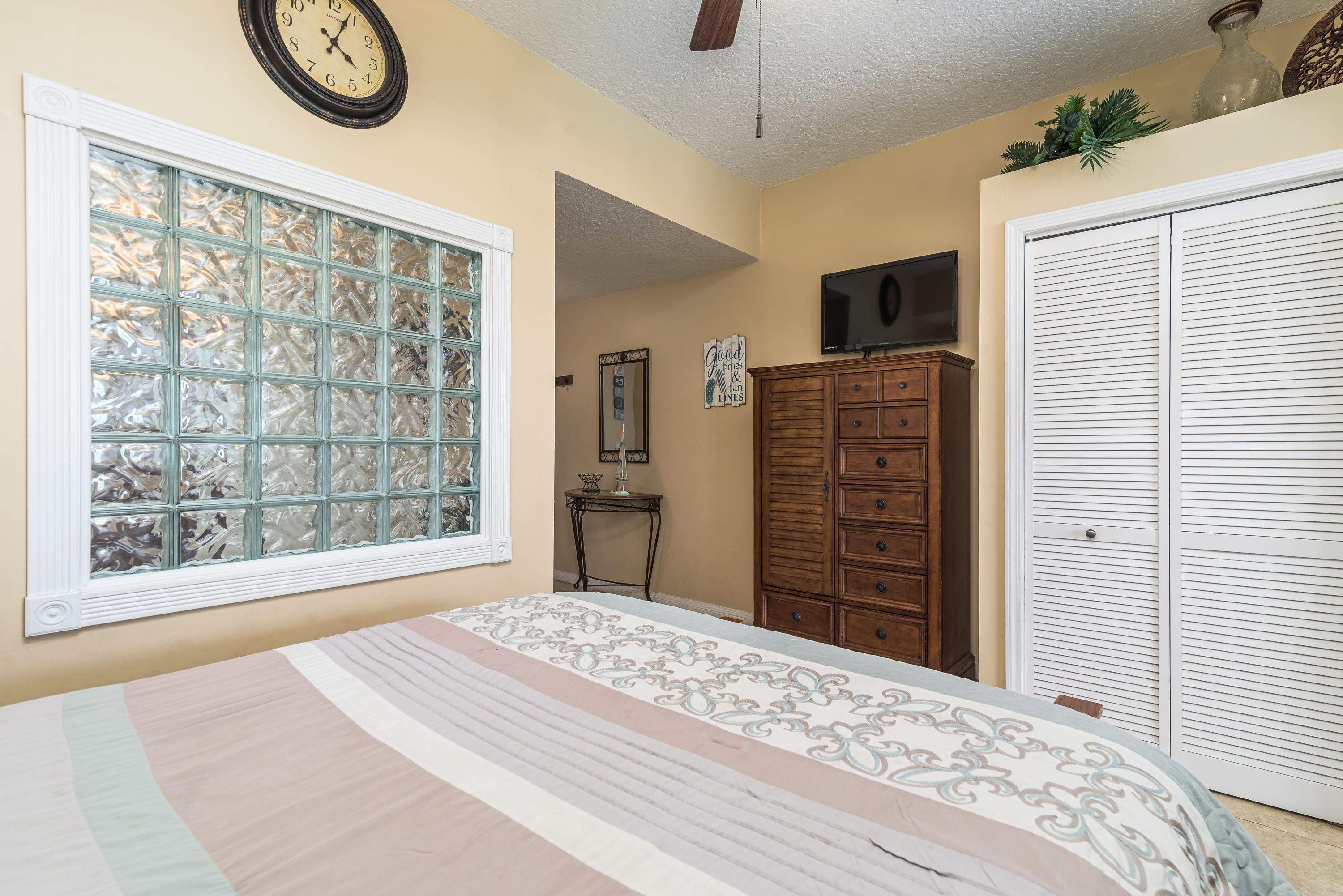 DESTIN WEST GULFSIDE VILLAS - Residential