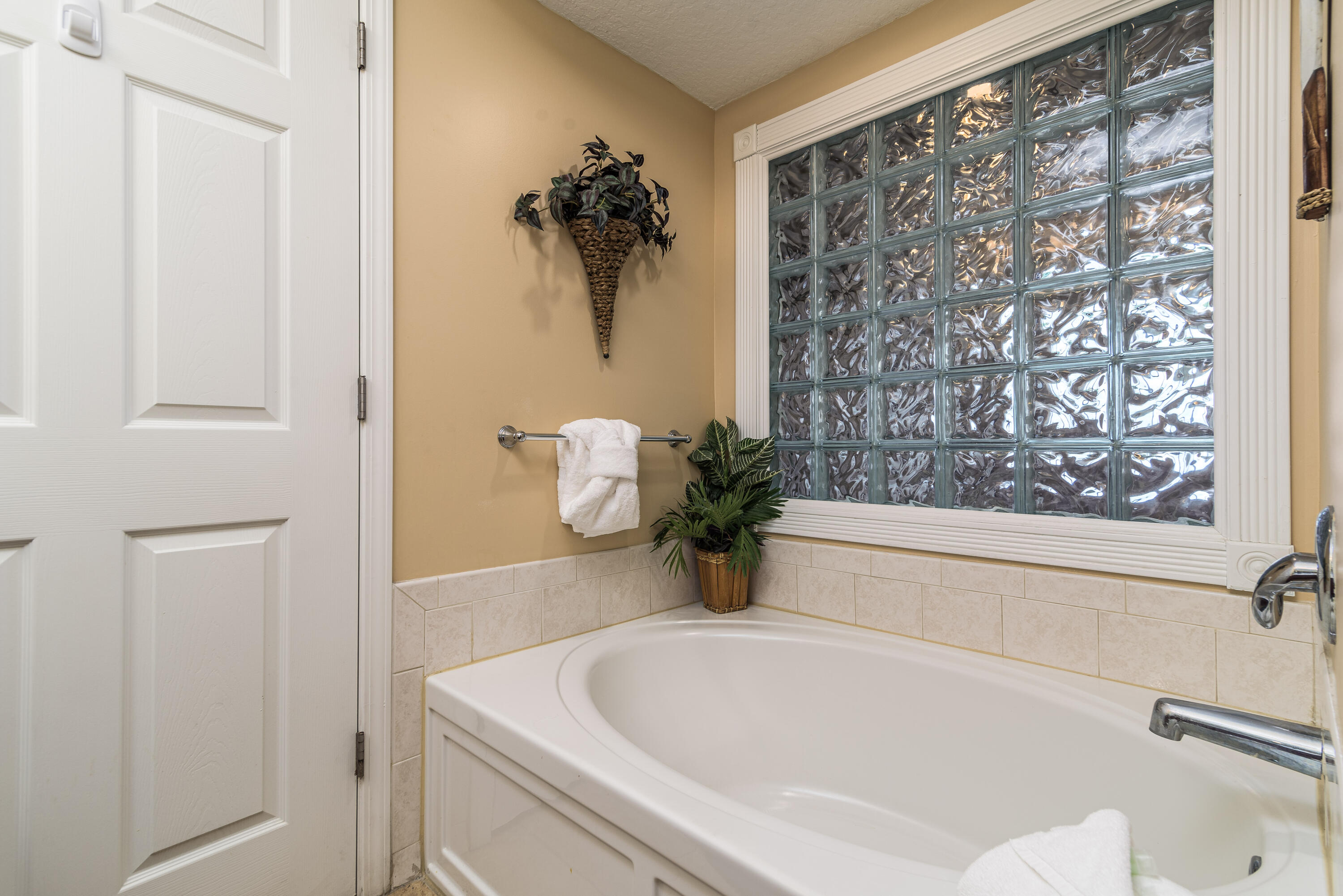 DESTIN WEST GULFSIDE VILLAS - Residential