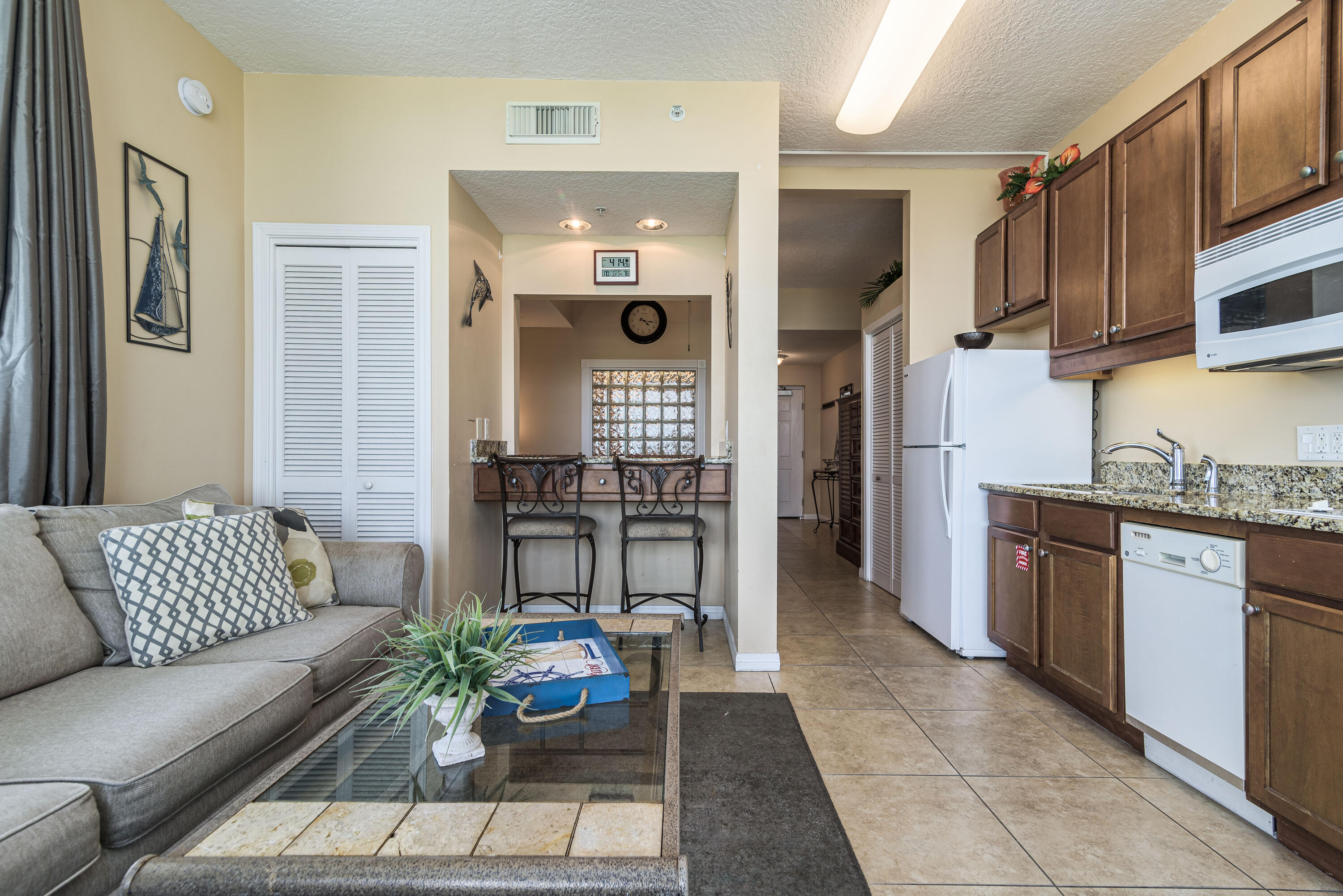 DESTIN WEST GULFSIDE VILLAS - Residential