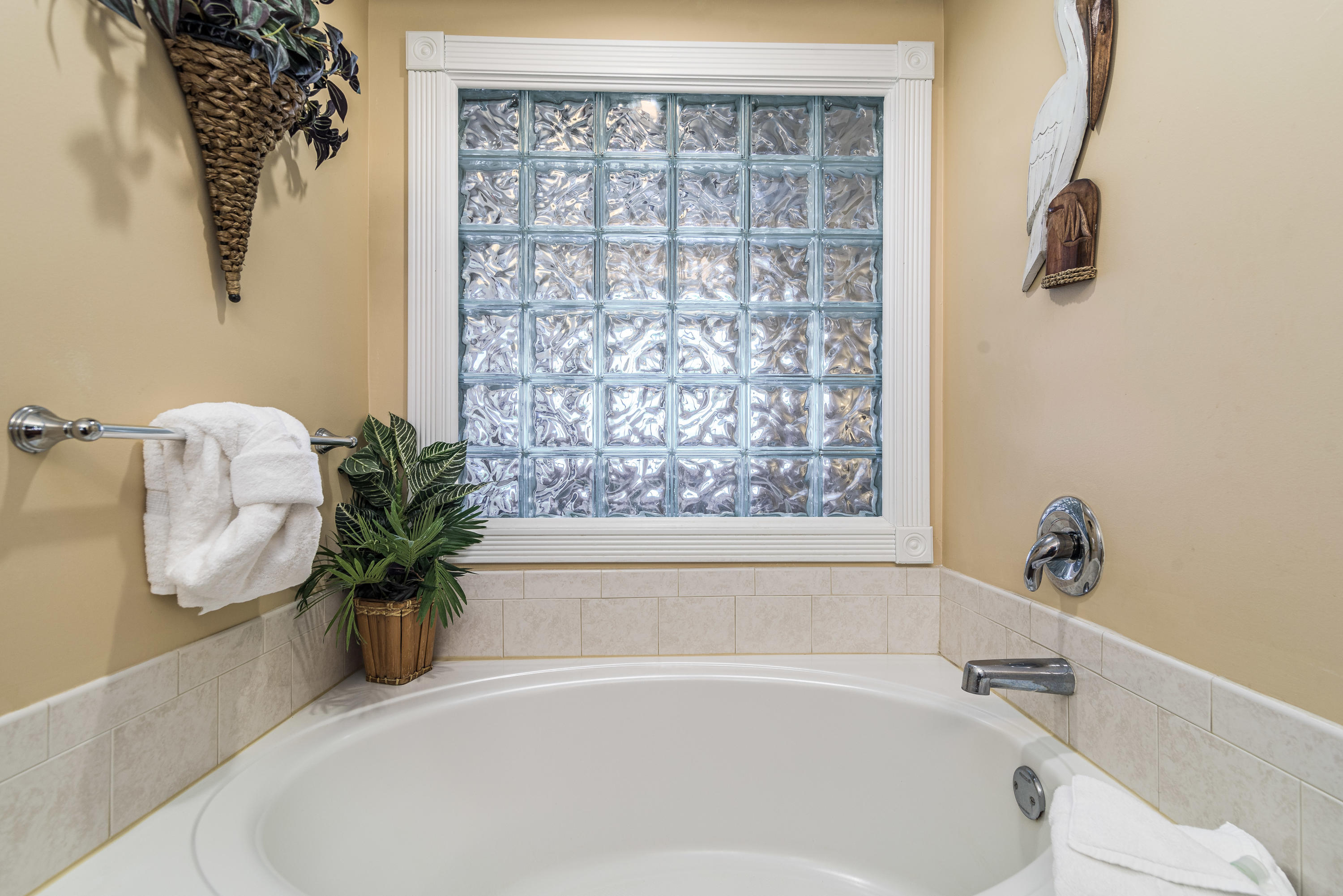 DESTIN WEST GULFSIDE VILLAS - Residential