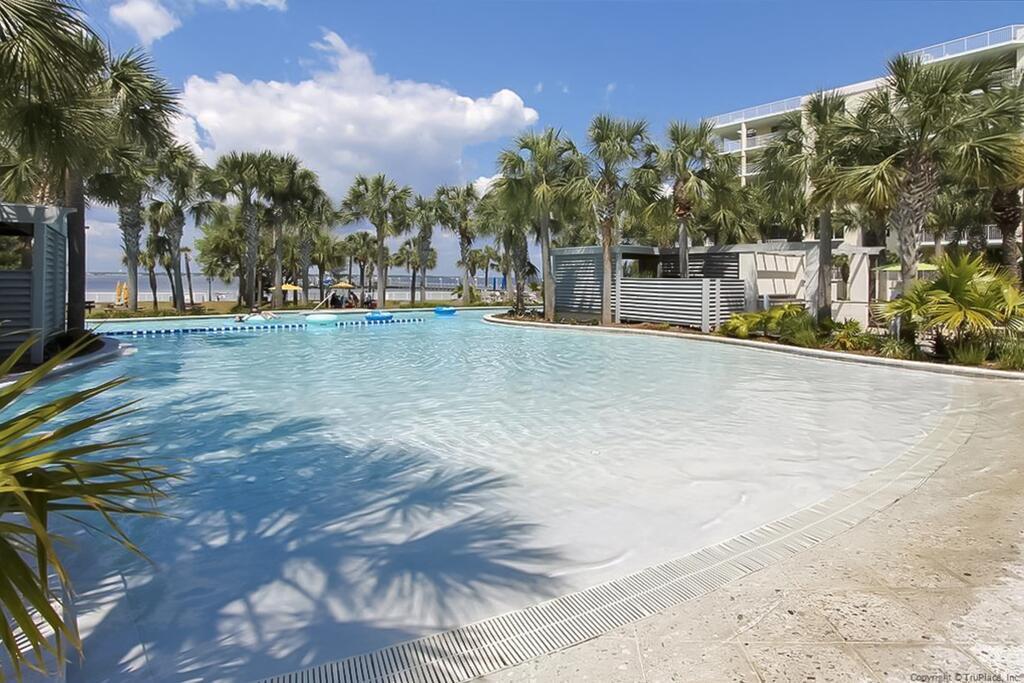 DESTIN WEST GULFSIDE VILLAS - Residential