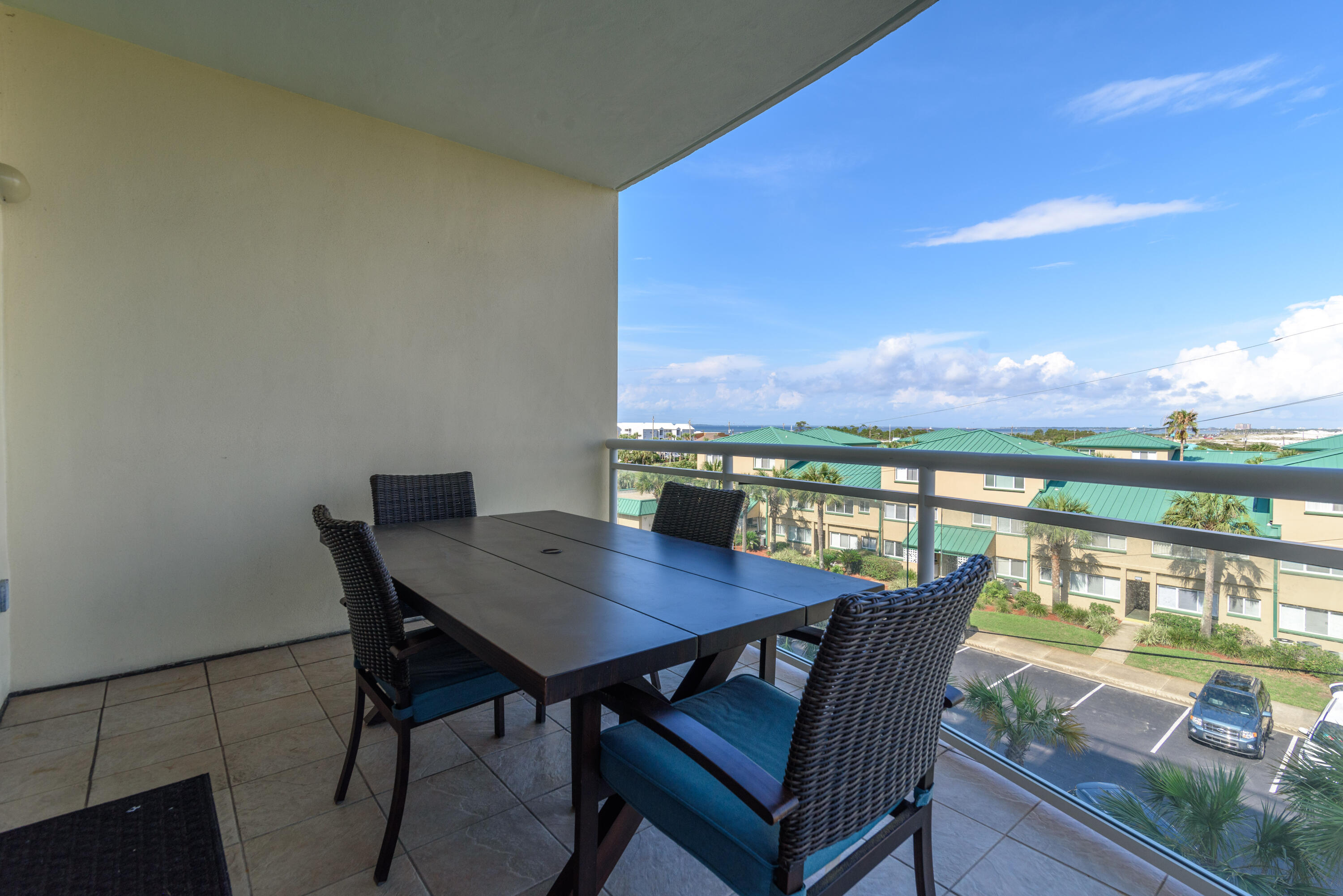 DESTIN WEST GULFSIDE VILLAS - Residential