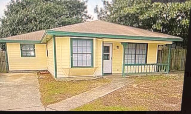 Adorable 2 Bedroom Home in Mary Esther - This adorable 2 bedroom, 1.5 bathroom home offers driveway parking and is located in Mary Esther. The interior offers a spacious living room, a full kitchen with plenty of cabinet and counter space, 2 good-sized bedrooms, a bonus room/office and a laundry room with washer and dryer hook ups. Outside you will enjoy an open deck, fully fenced in back yard and a storage shed (as-is). New roof and privacy fence. All data and dimensions to be verified by buyer.
