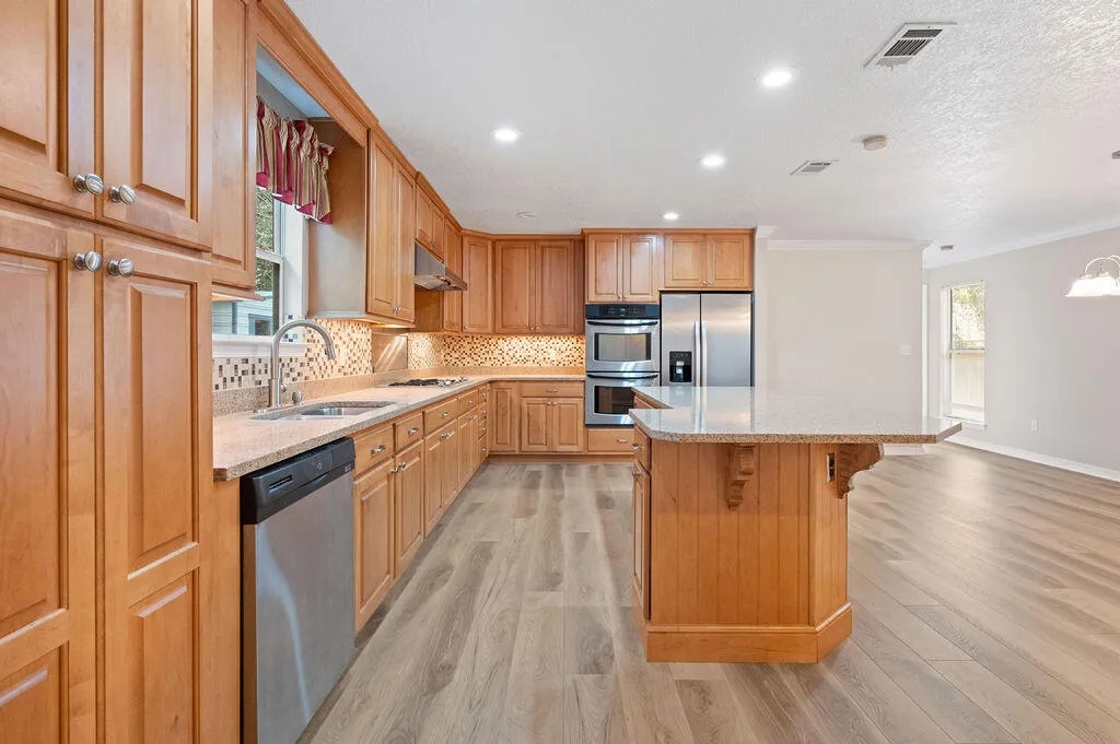 Niceville, Florida 32578, United States, 3 Bedrooms Bedrooms, ,2 BathroomsBathrooms,Residential,Pending,7988