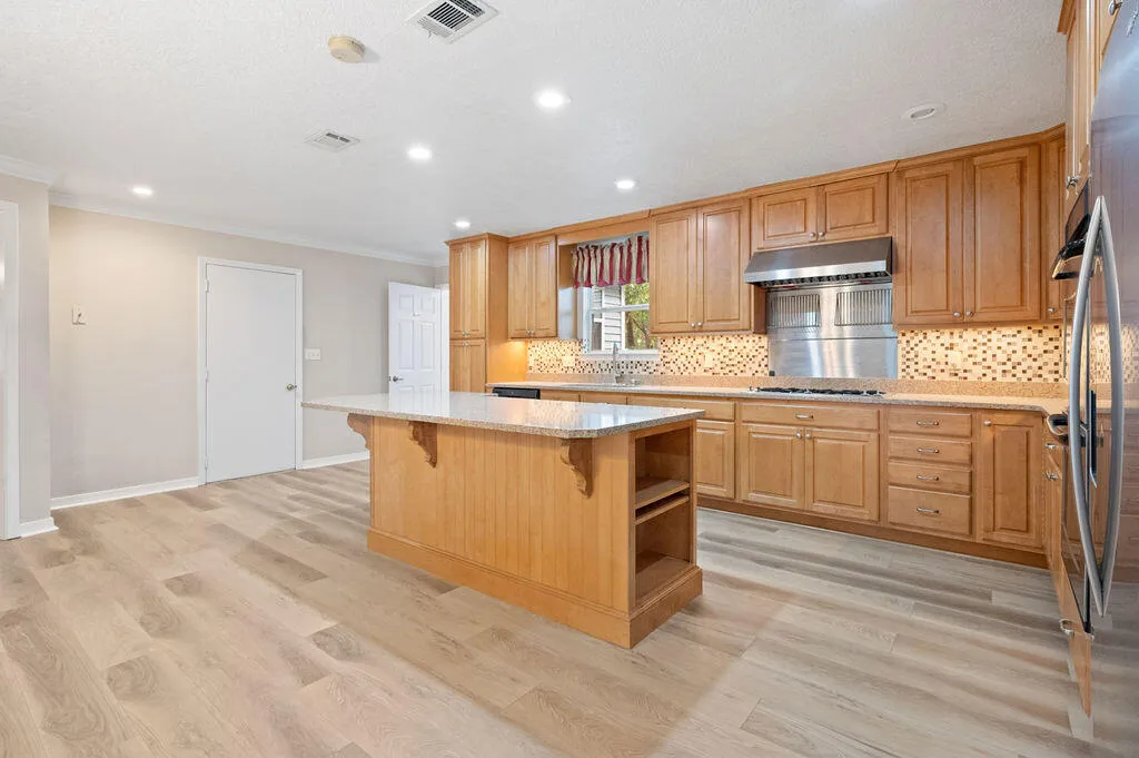 Niceville, Florida 32578, United States, 3 Bedrooms Bedrooms, ,2 BathroomsBathrooms,Residential,Pending,7988