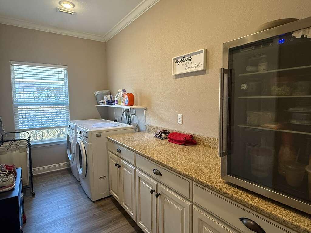 VALPARAISO PINECREST 5 - Residential Lease