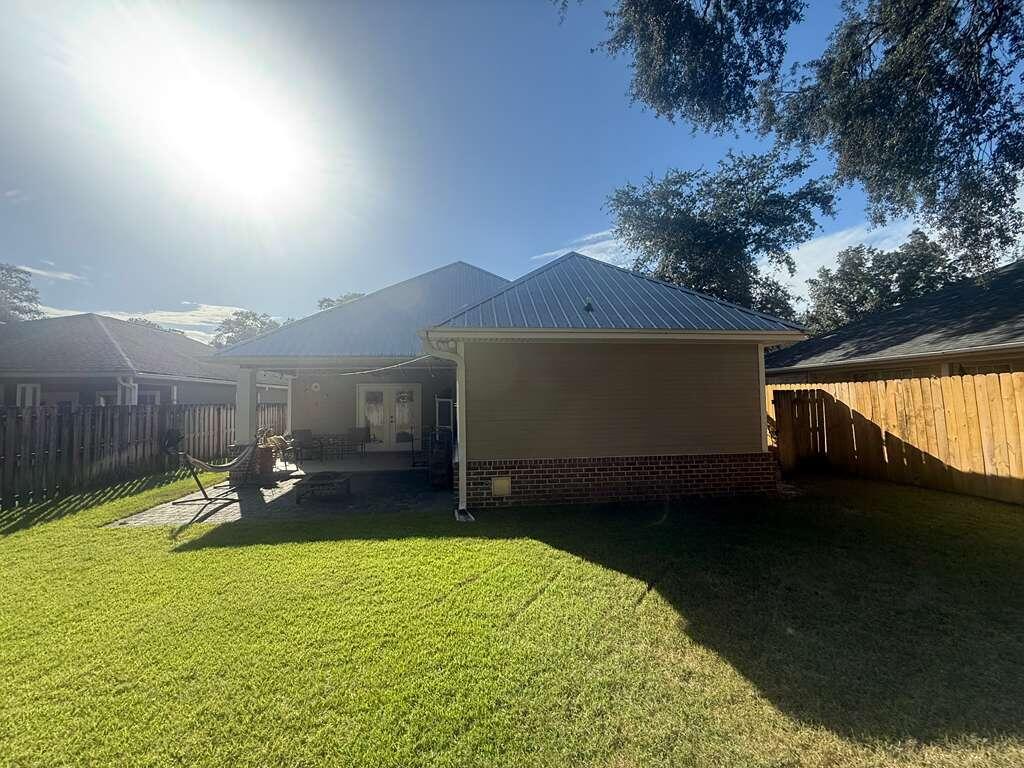 VALPARAISO PINECREST 5 - Residential Lease