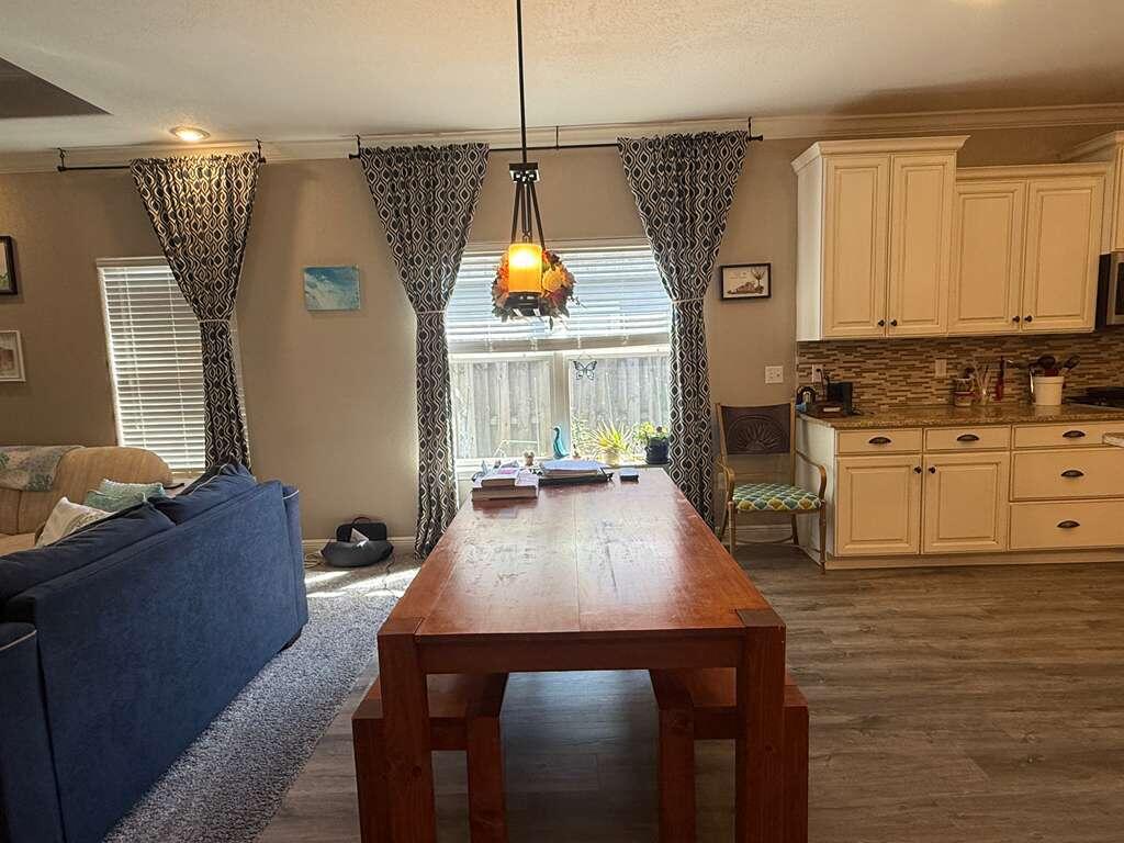 VALPARAISO PINECREST 5 - Residential Lease