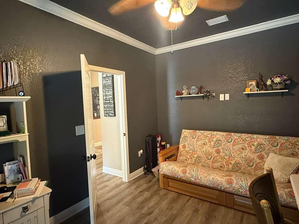 VALPARAISO PINECREST 5 - Residential Lease