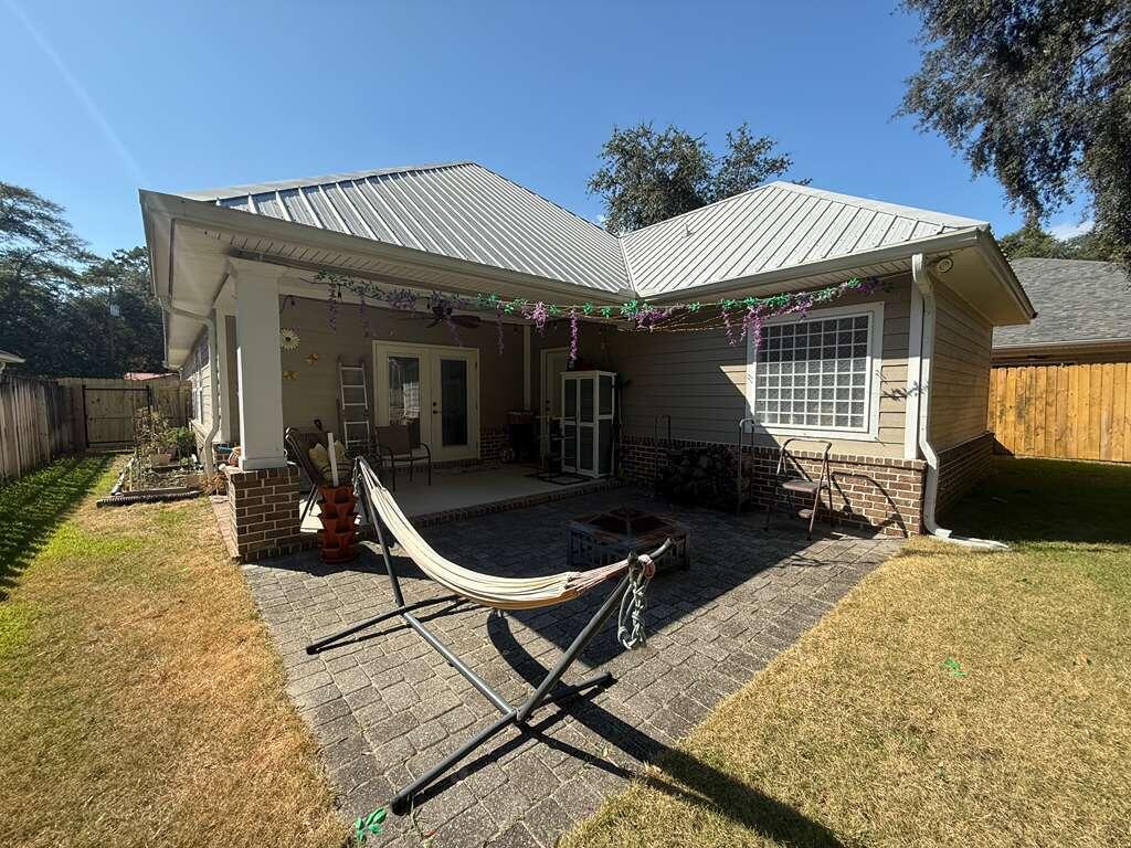 VALPARAISO PINECREST 5 - Residential Lease