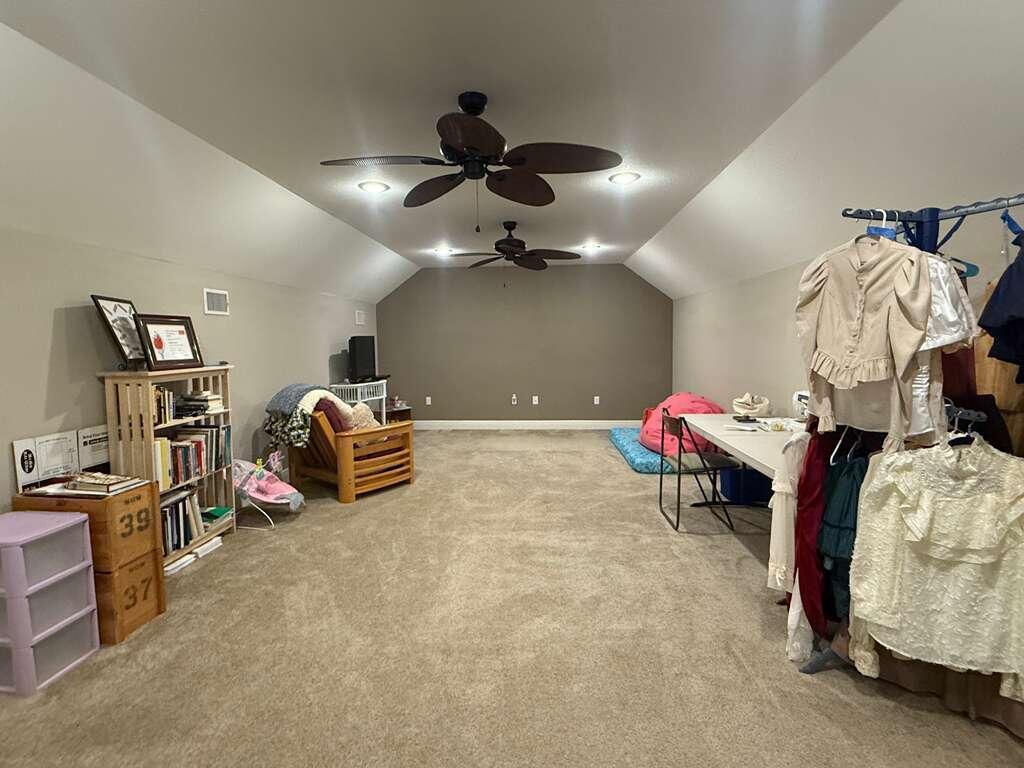 VALPARAISO PINECREST 5 - Residential Lease