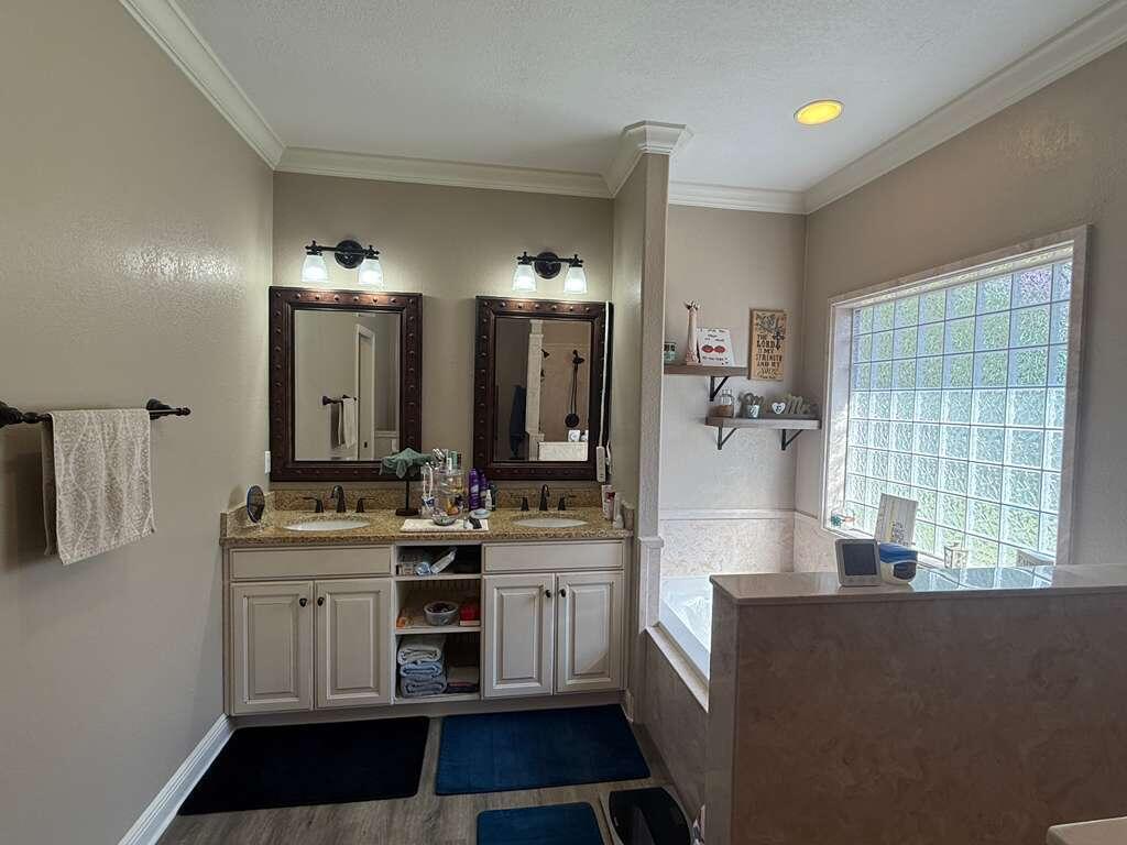 VALPARAISO PINECREST 5 - Residential Lease