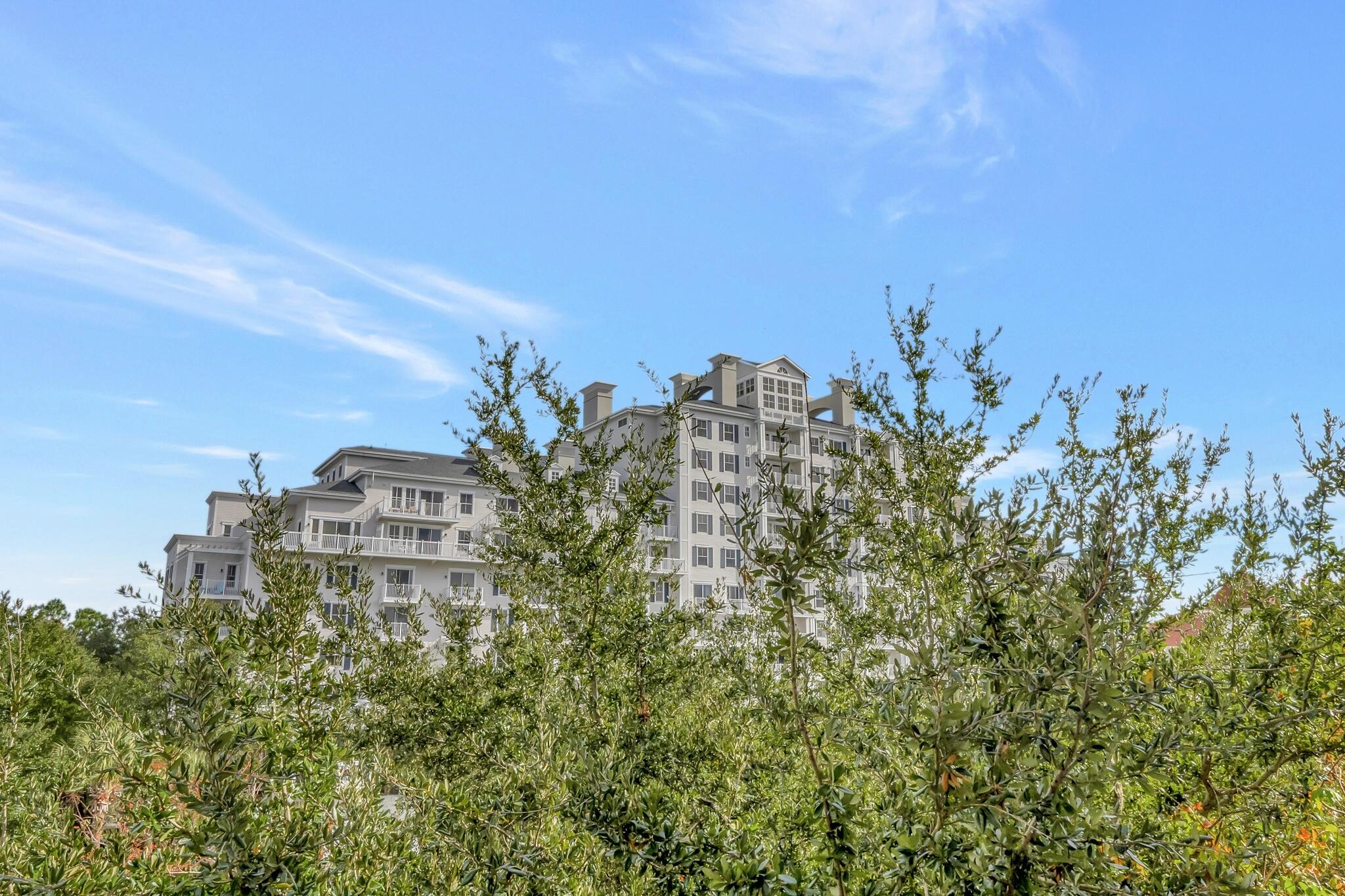 BAHIA CONDO - Residential